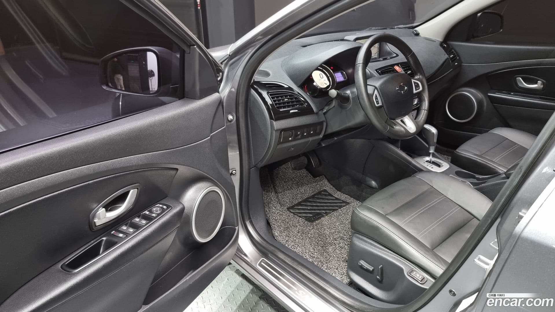 Main__Slider__Photo:SM3 Renault-KoreaSamsung 2016.3-10