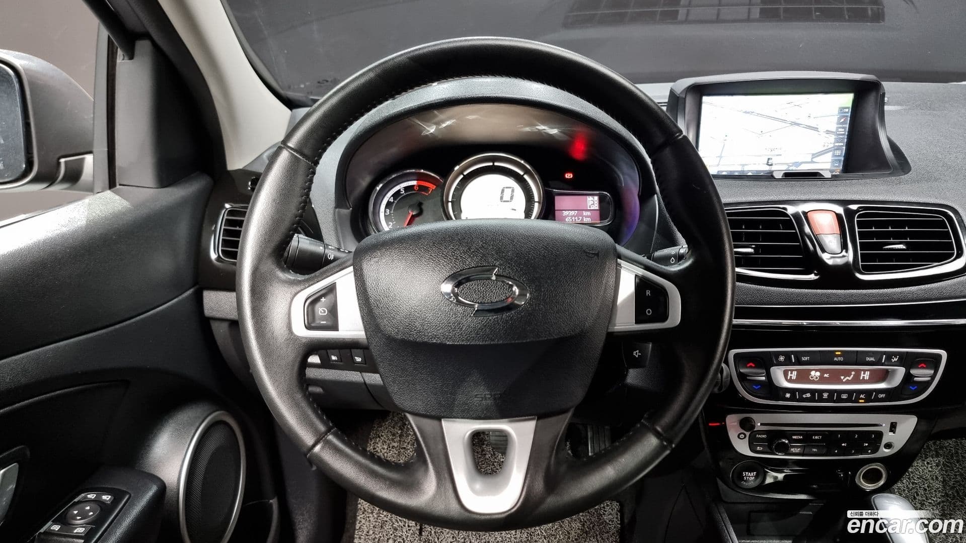 Main__Slider__Photo:SM3 Renault-KoreaSamsung 2016.3-12