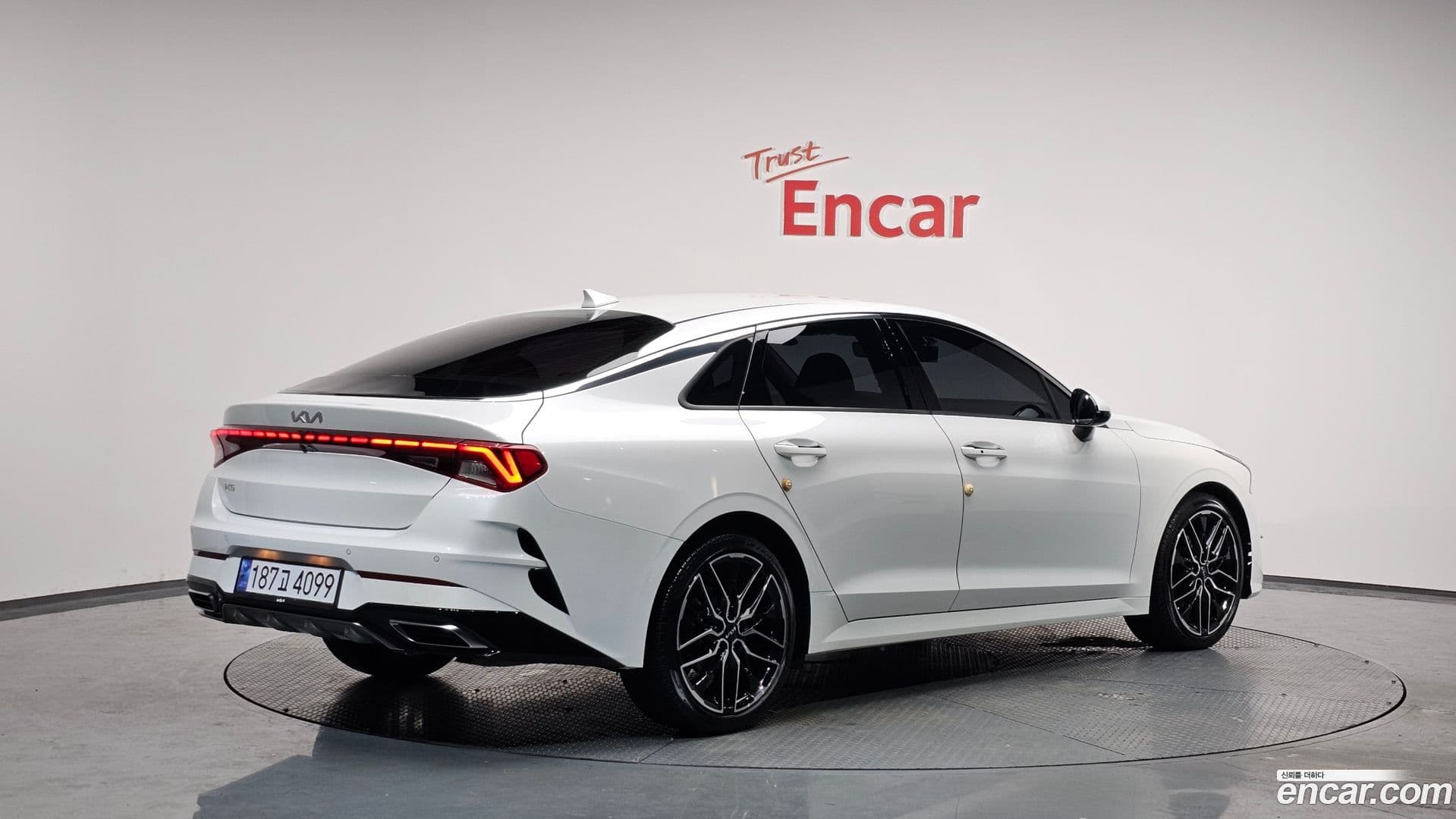 Main__Slider__Photo:K5 Kia 2023.6-1