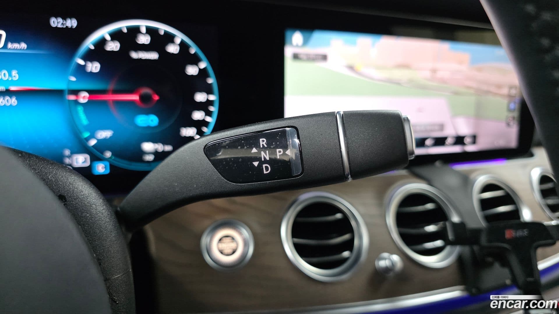 Main__Slider__Photo:E-Class Mercedes-Benz 2022.2-8