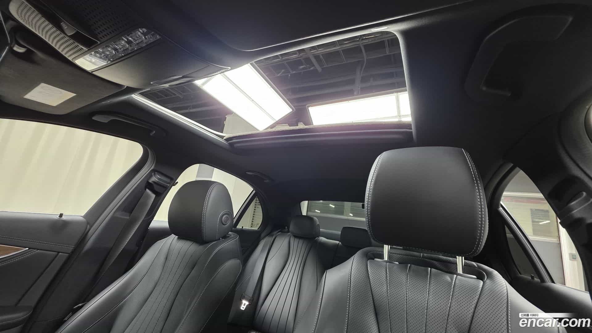 E-Class Mercedes-Benz 2022.2-OPTION-016