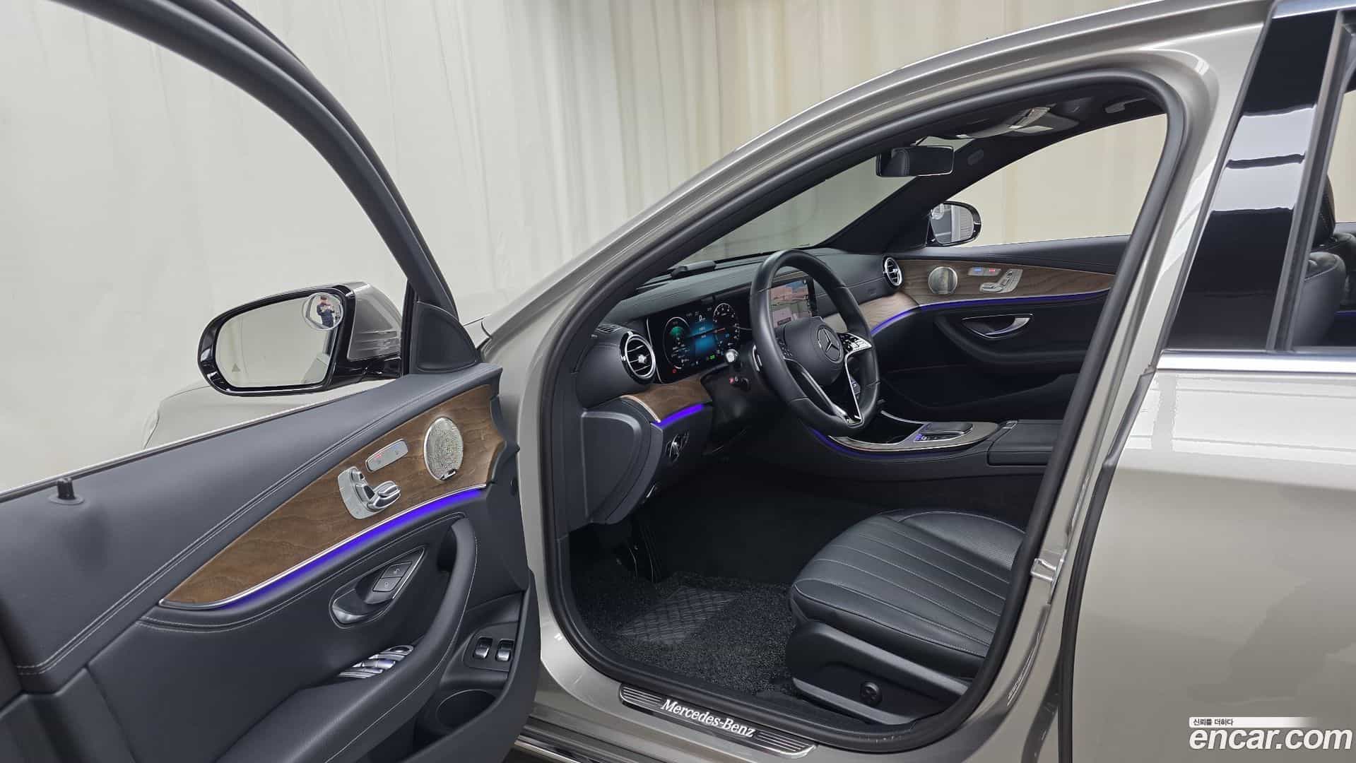 E-Class Mercedes-Benz 2022.2-OPTION-017