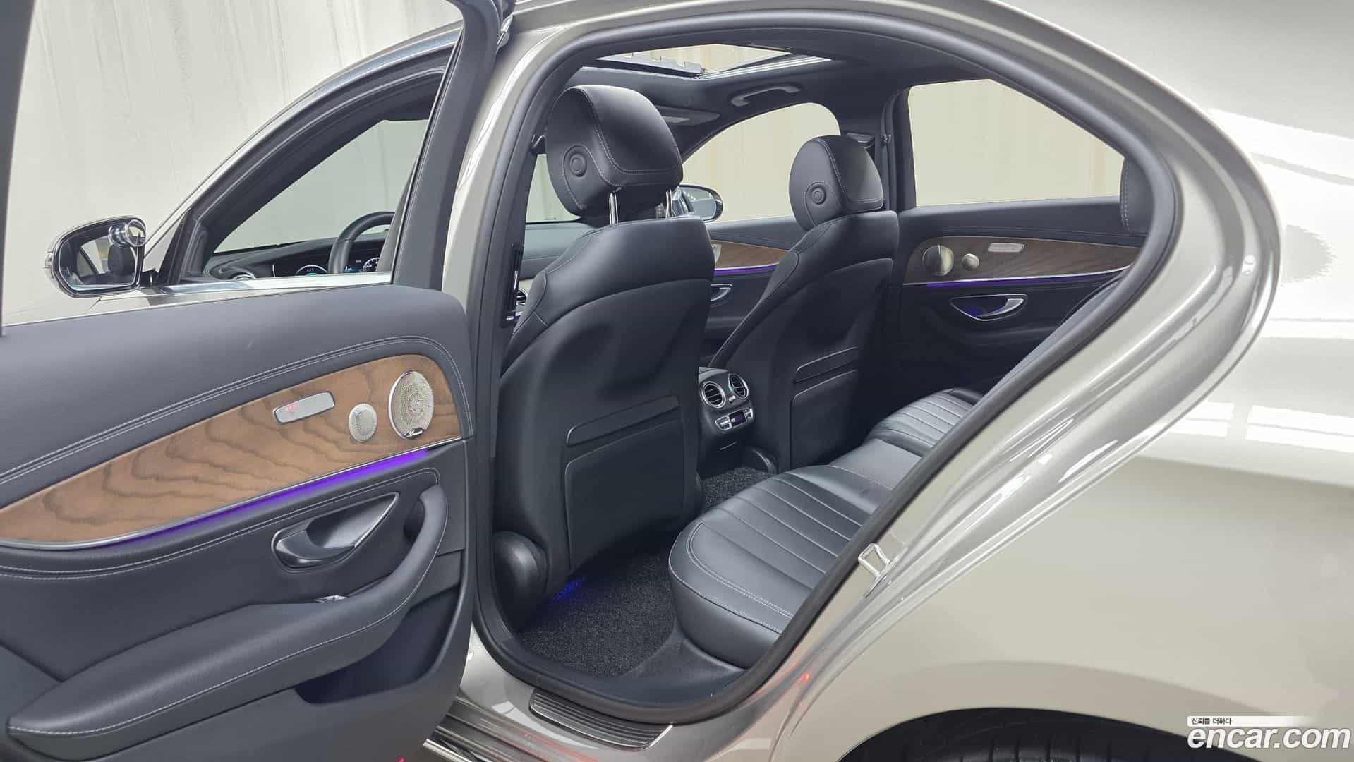 E-Class Mercedes-Benz 2022.2-OPTION-021