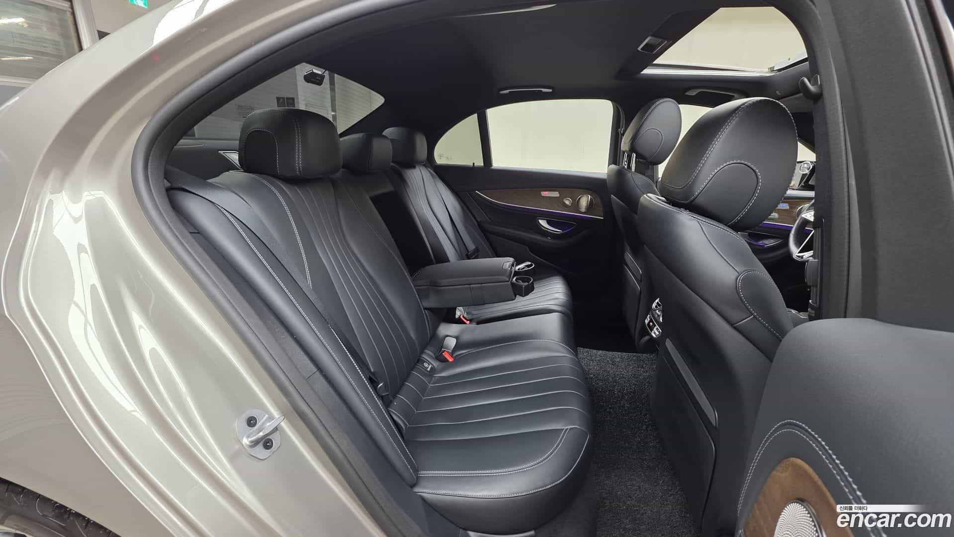 E-Class Mercedes-Benz 2022.2-OPTION-023