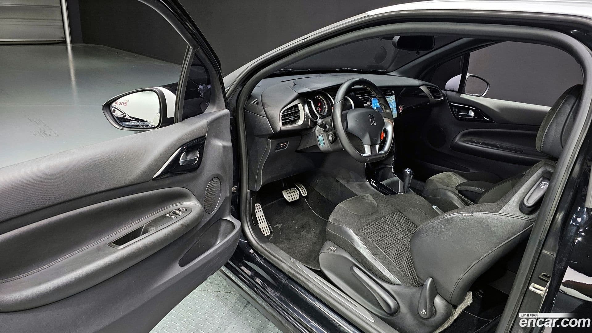 Main__Slider__Photo:DS3 Citroen-DS 2016.8-10