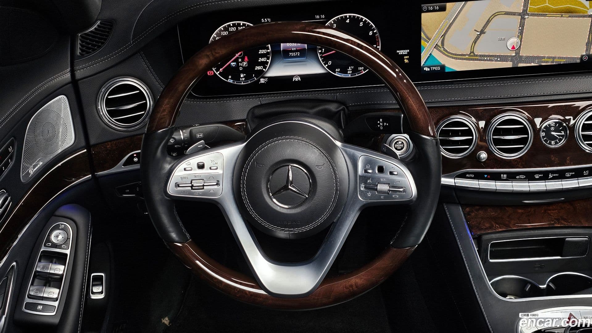Main__Slider__Photo:S-Class Mercedes-Benz 2019.4-12