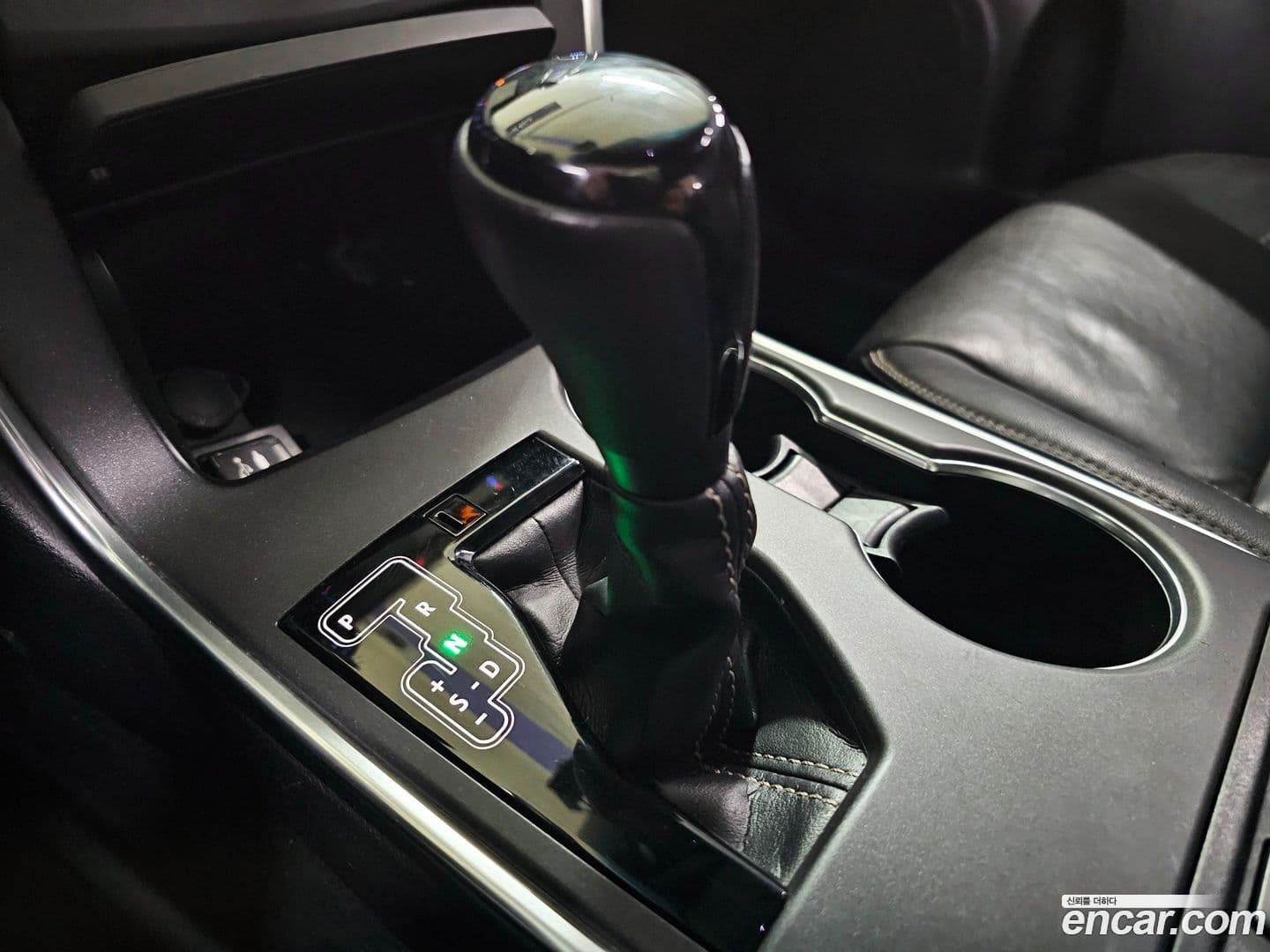 Main__Slider__Photo:Camry Toyota 2015.0-8