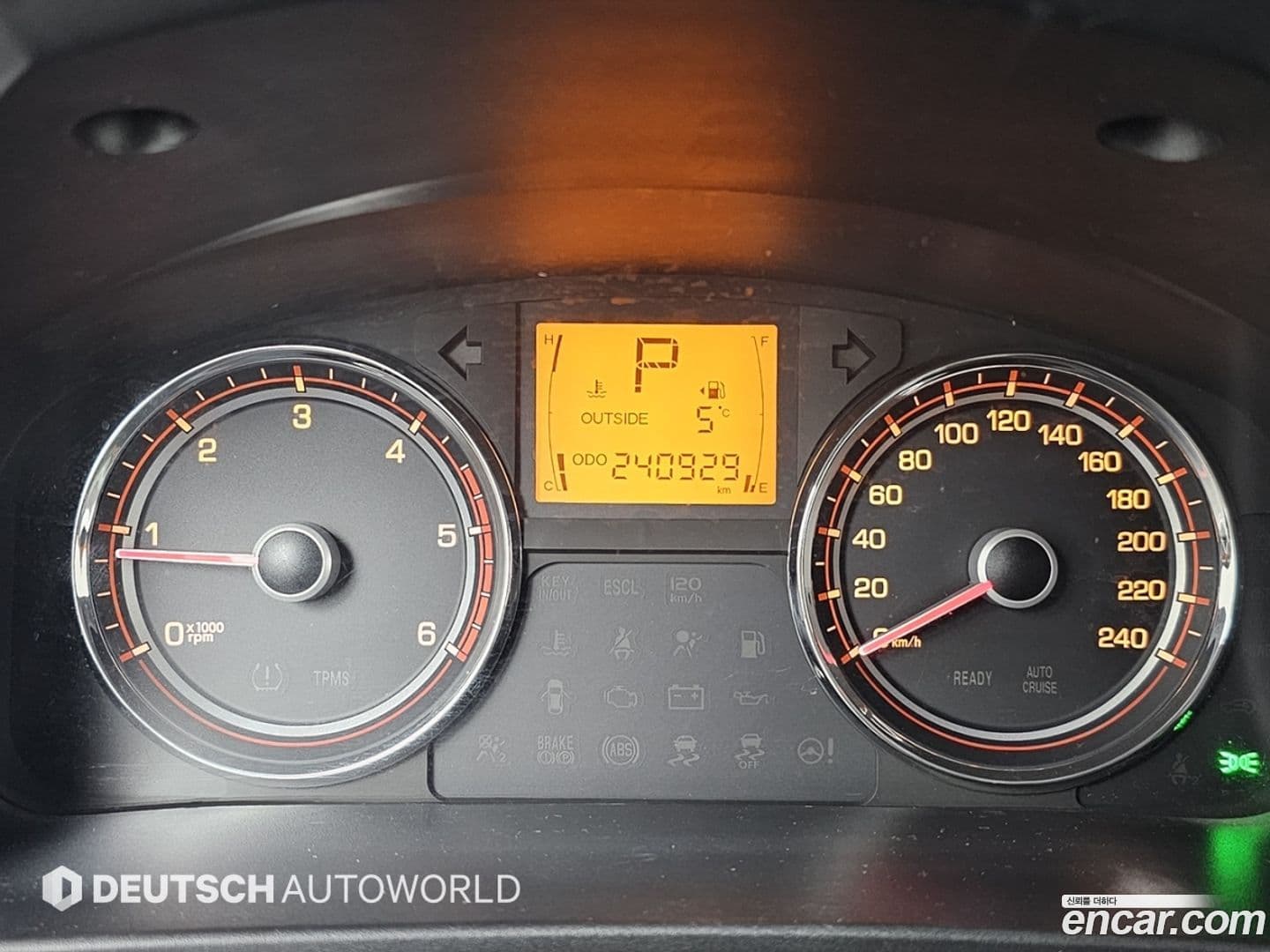 Main__Slider__Photo:KORANDO KG_Mobility_Ssangyong 2018.4-7