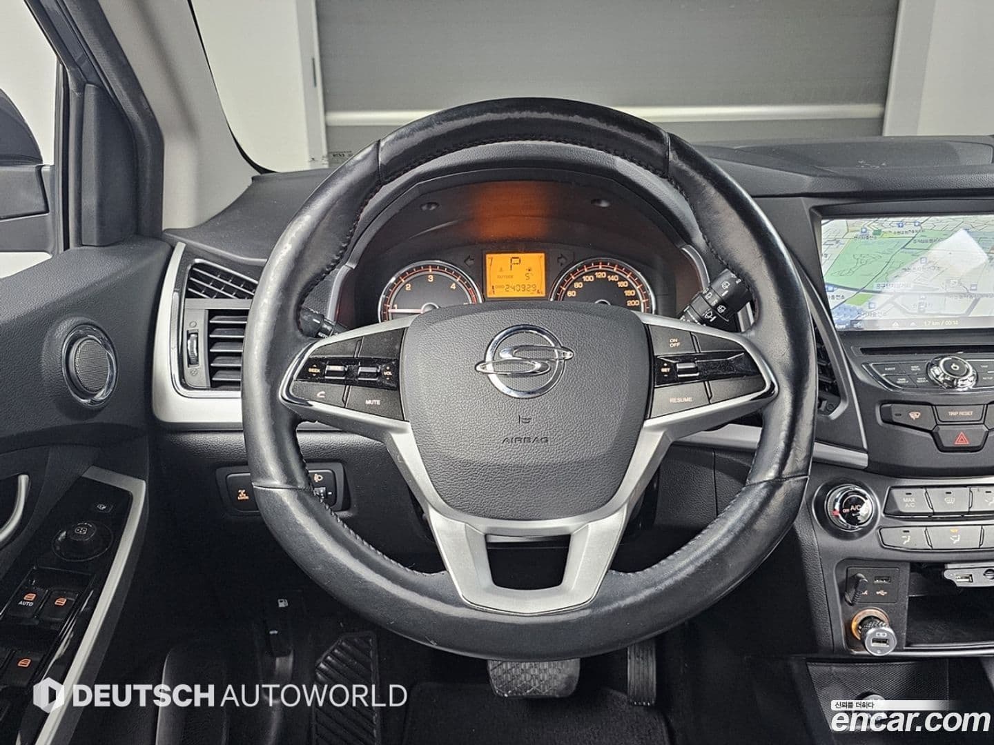 Main__Slider__Photo:KORANDO KG_Mobility_Ssangyong 2018.4-12