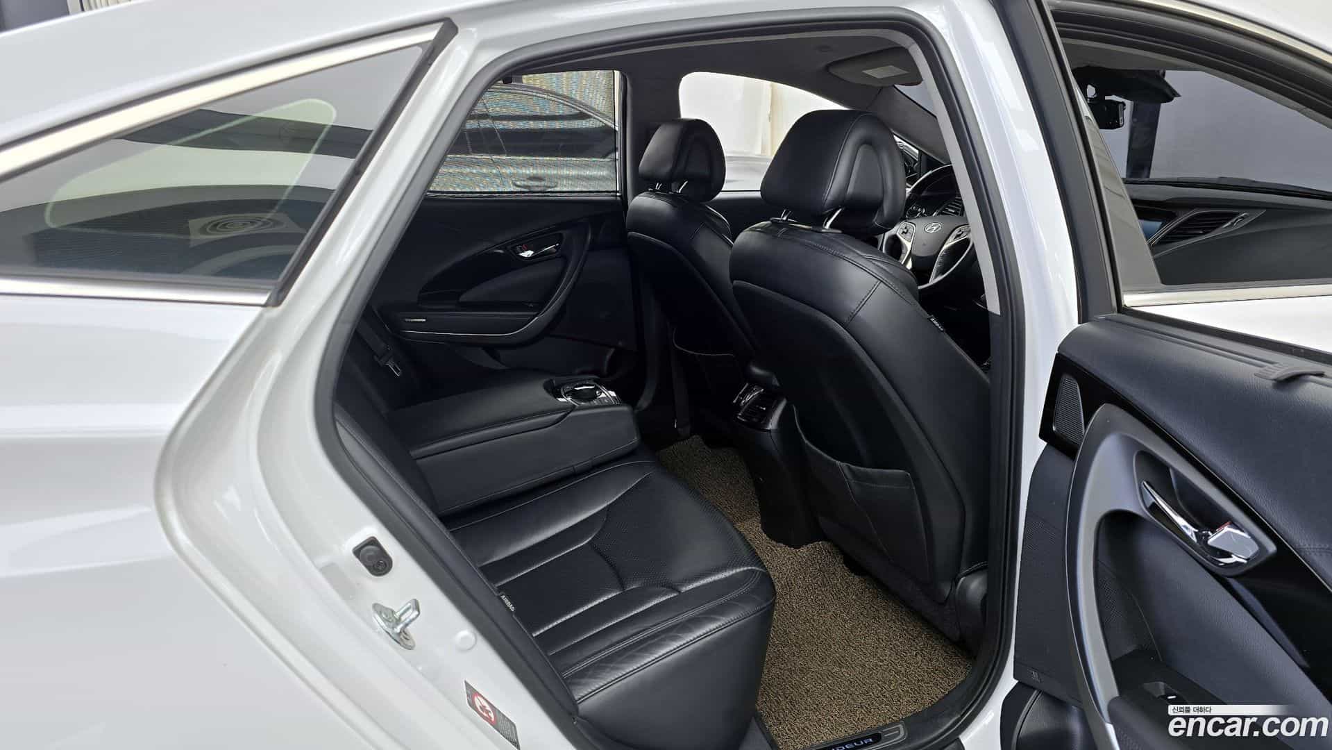 Grandeur Hyundai 2013.6-OPTION-016