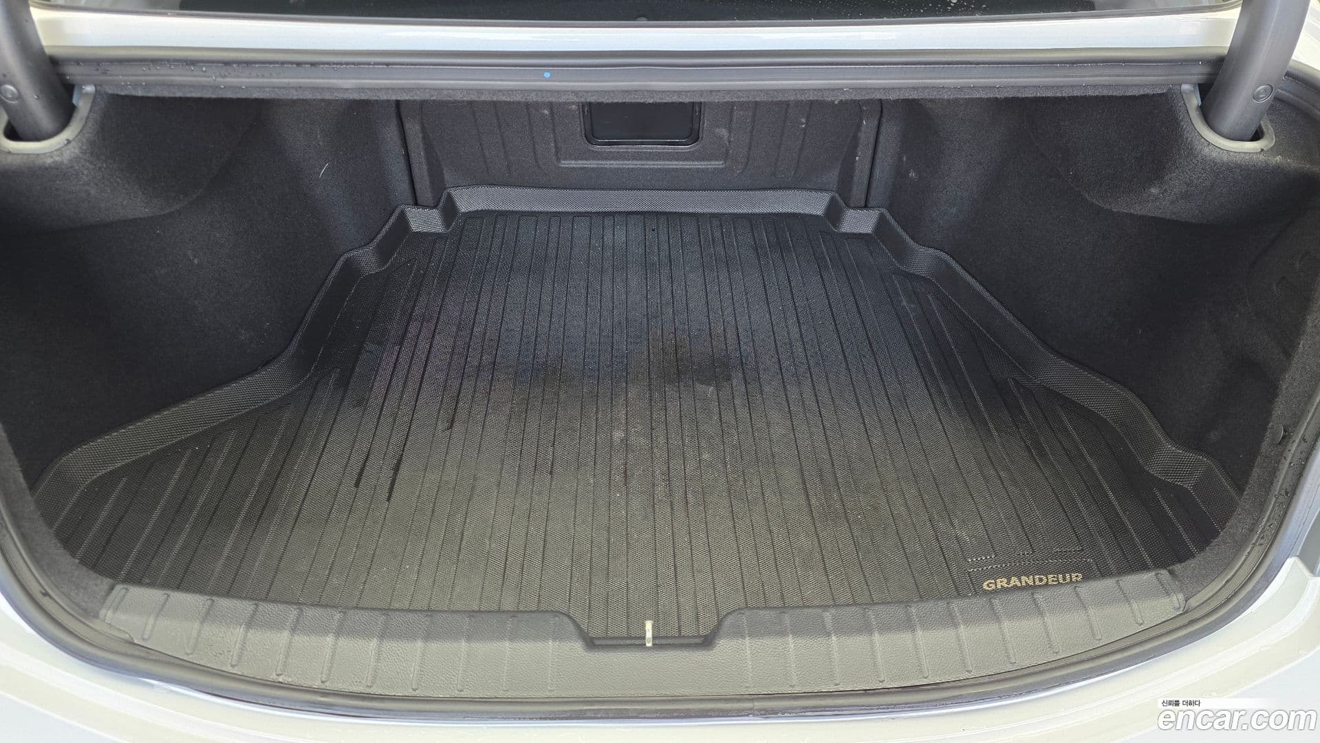 Main__Slider__Photo:Grandeur Hyundai 2013.6-19