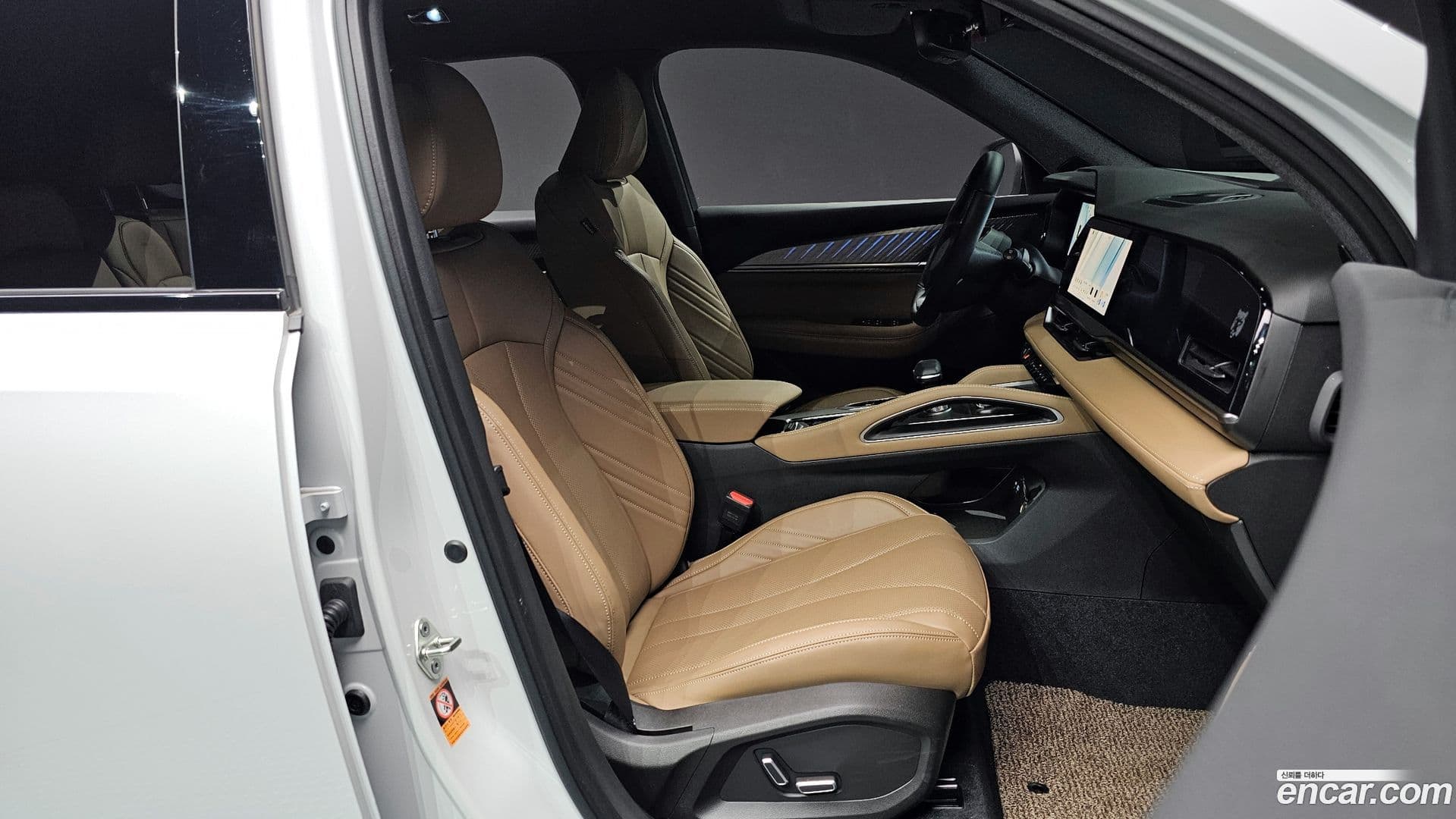 Main__Slider__Photo:Grand Koleos Renault Korea 2025.8-9