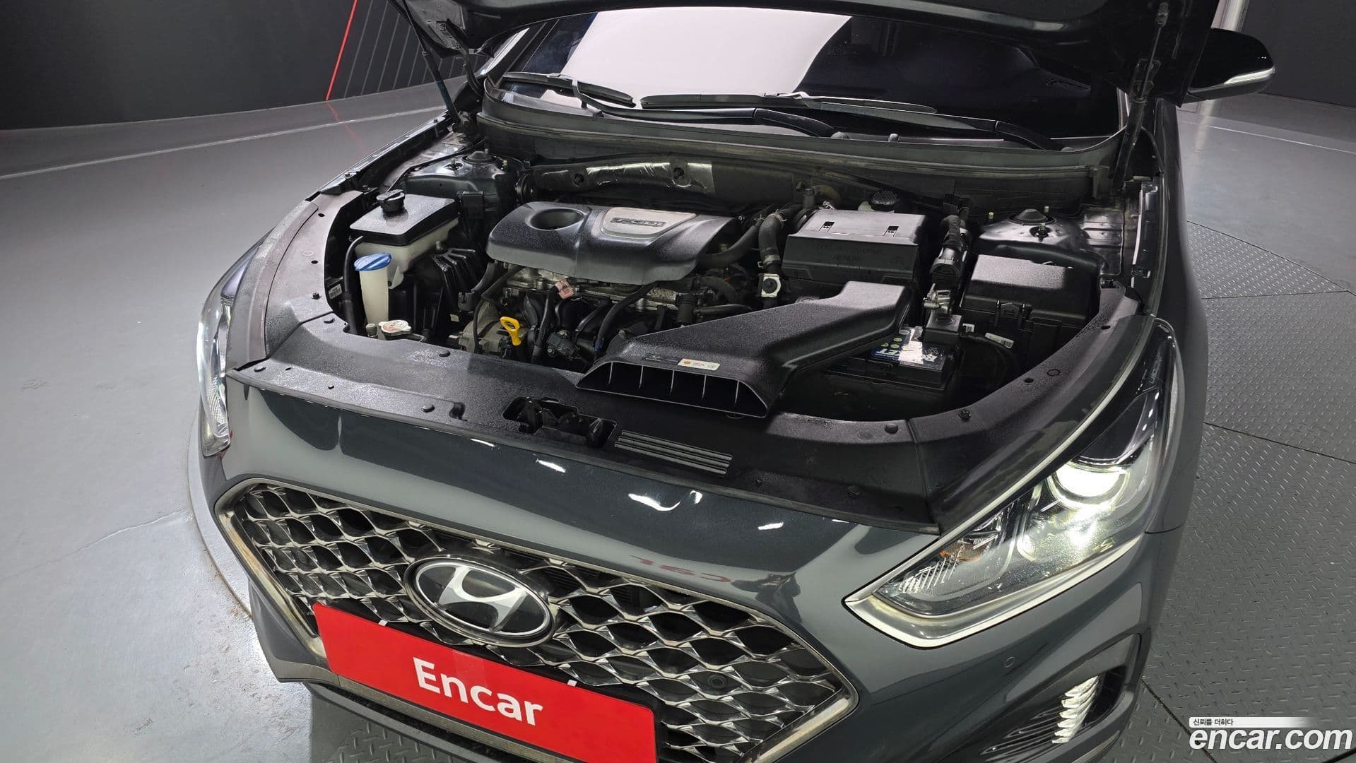 Main__Slider__Photo:Sonata Hyundai 2017.4-5