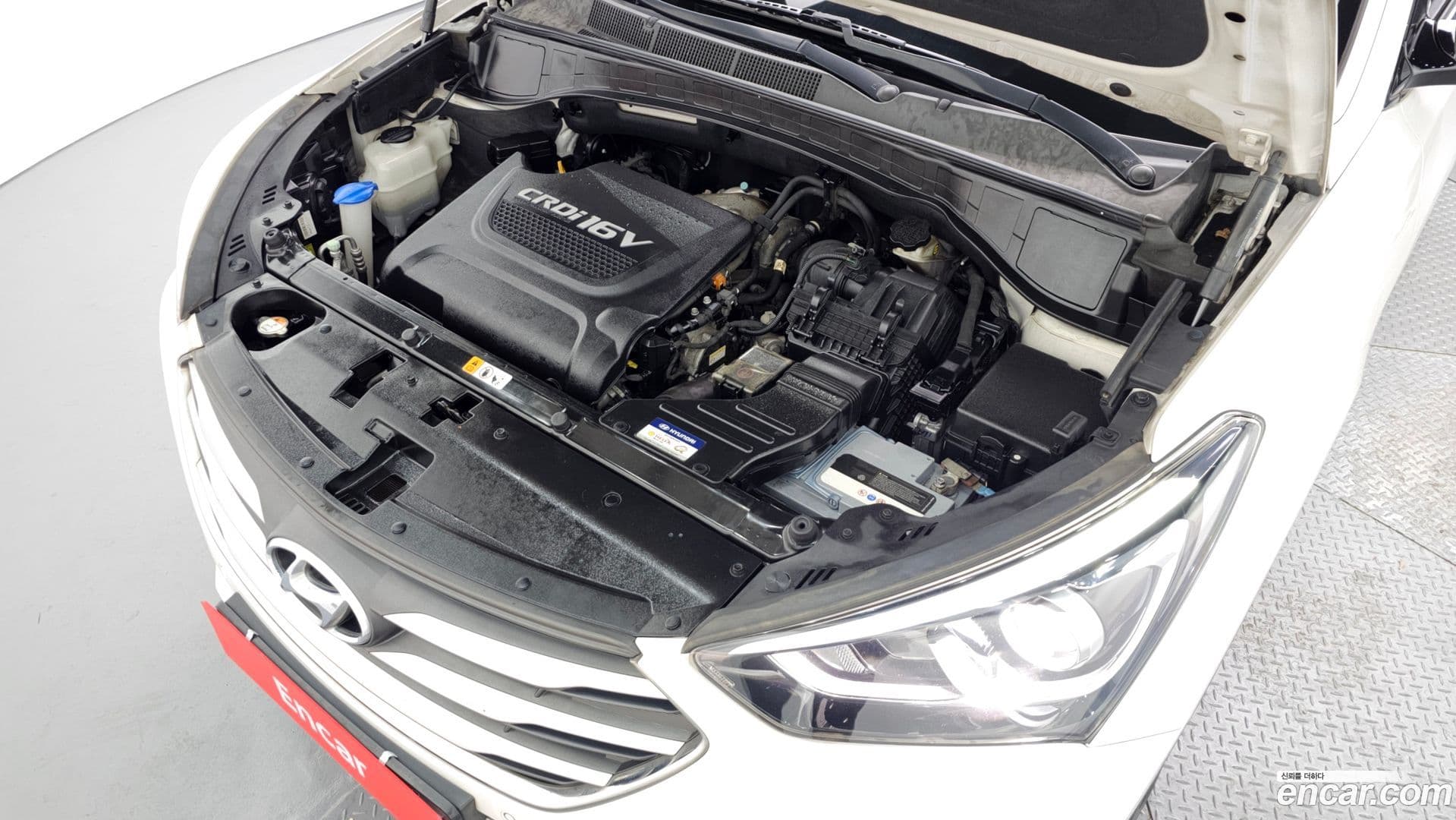 Main__Slider__Photo:Santafe Hyundai 2016.9-5