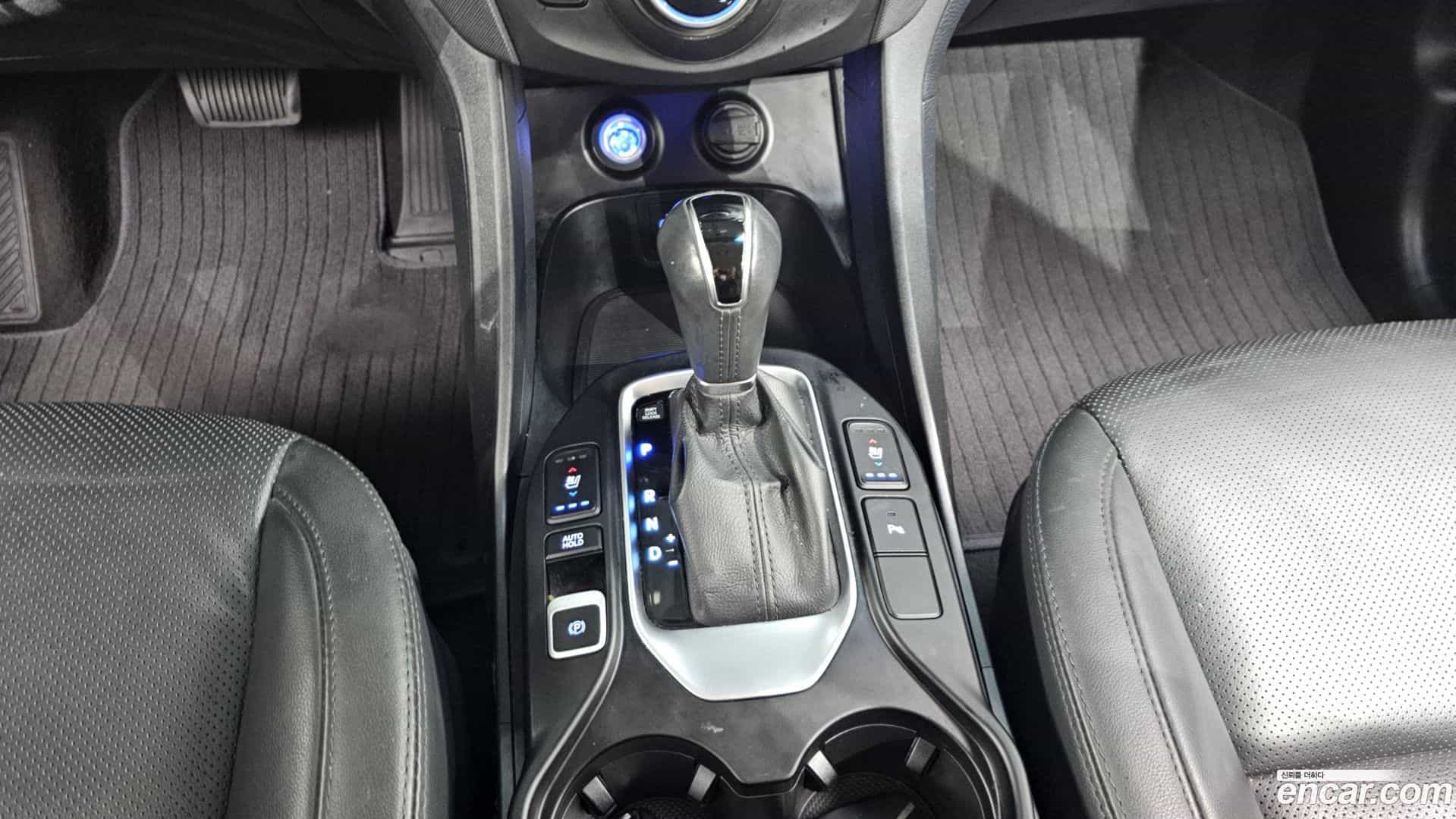 Santafe Hyundai 2016.9-INNER-009