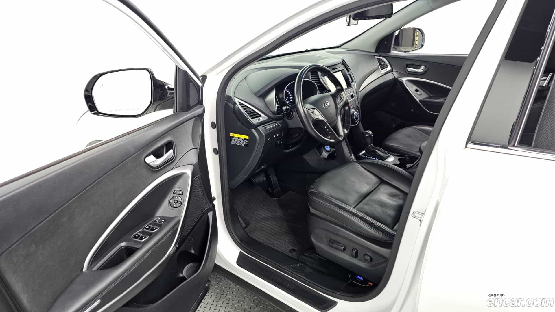 Santafe Hyundai 2016.9-INNER-010