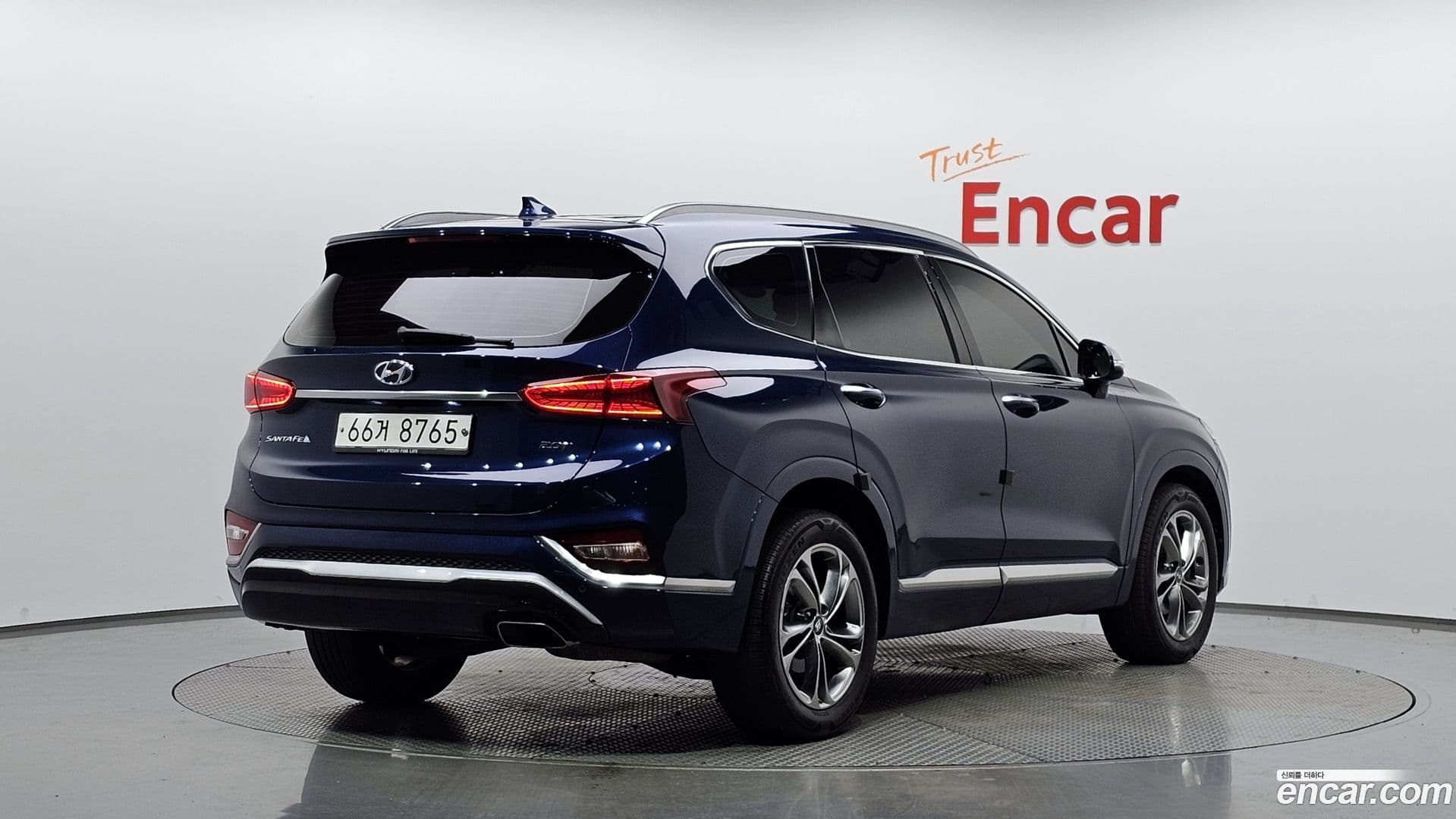 Main__Slider__Photo:Santafe Hyundai 2018.10-1