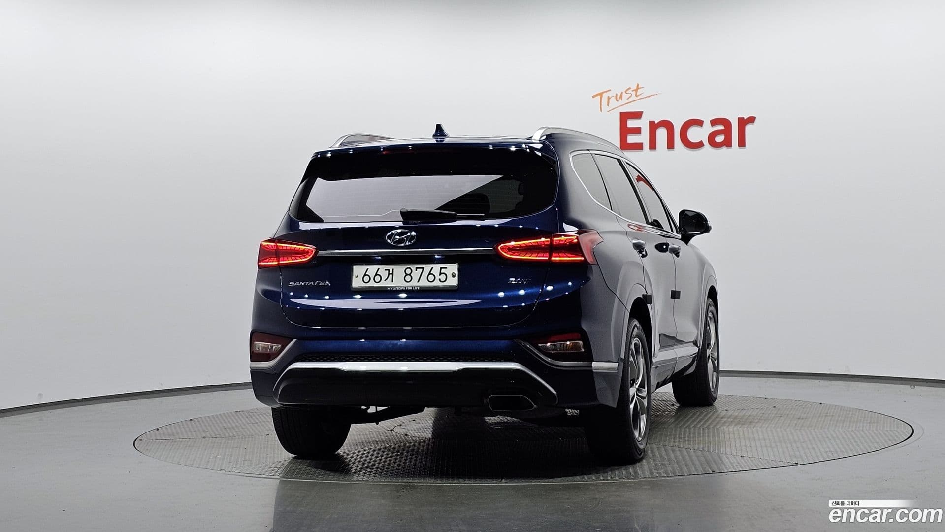 Main__Slider__Photo:Santafe Hyundai 2018.10-3