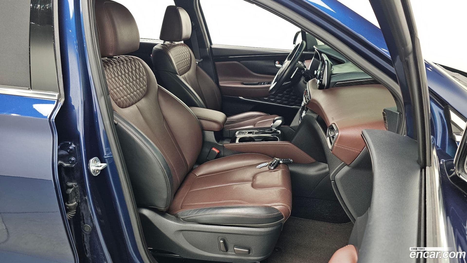 Main__Slider__Photo:Santafe Hyundai 2018.10-11