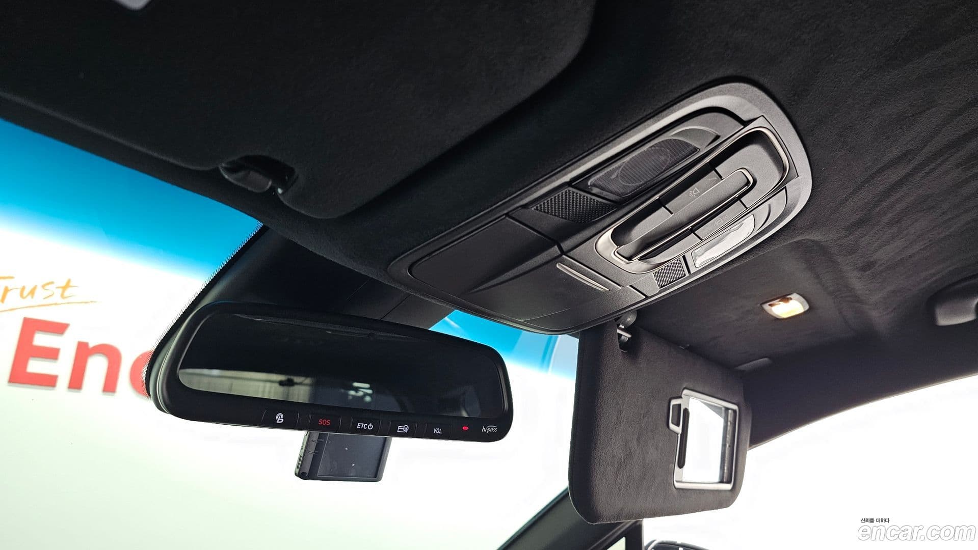 Main__Slider__Photo:Santafe Hyundai 2018.10-17