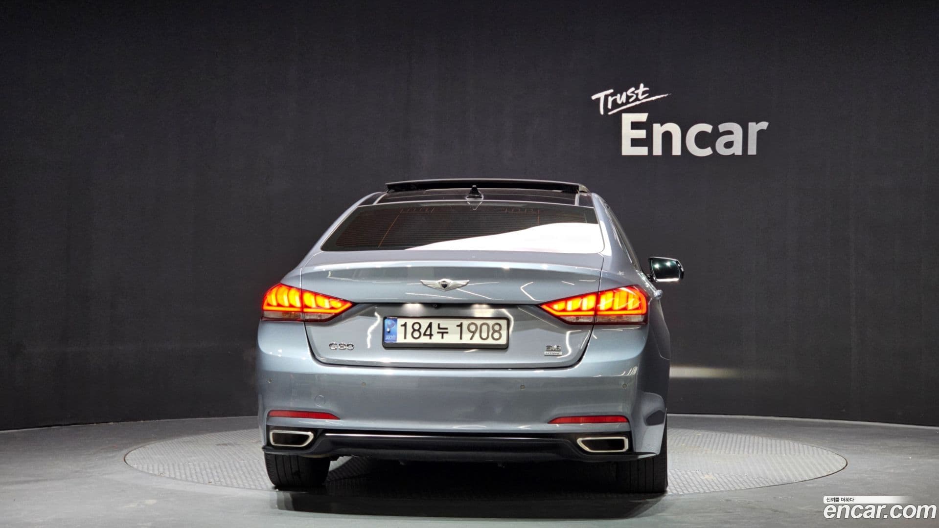 Main__Slider__Photo:Genesis Hyundai 2014.4-3