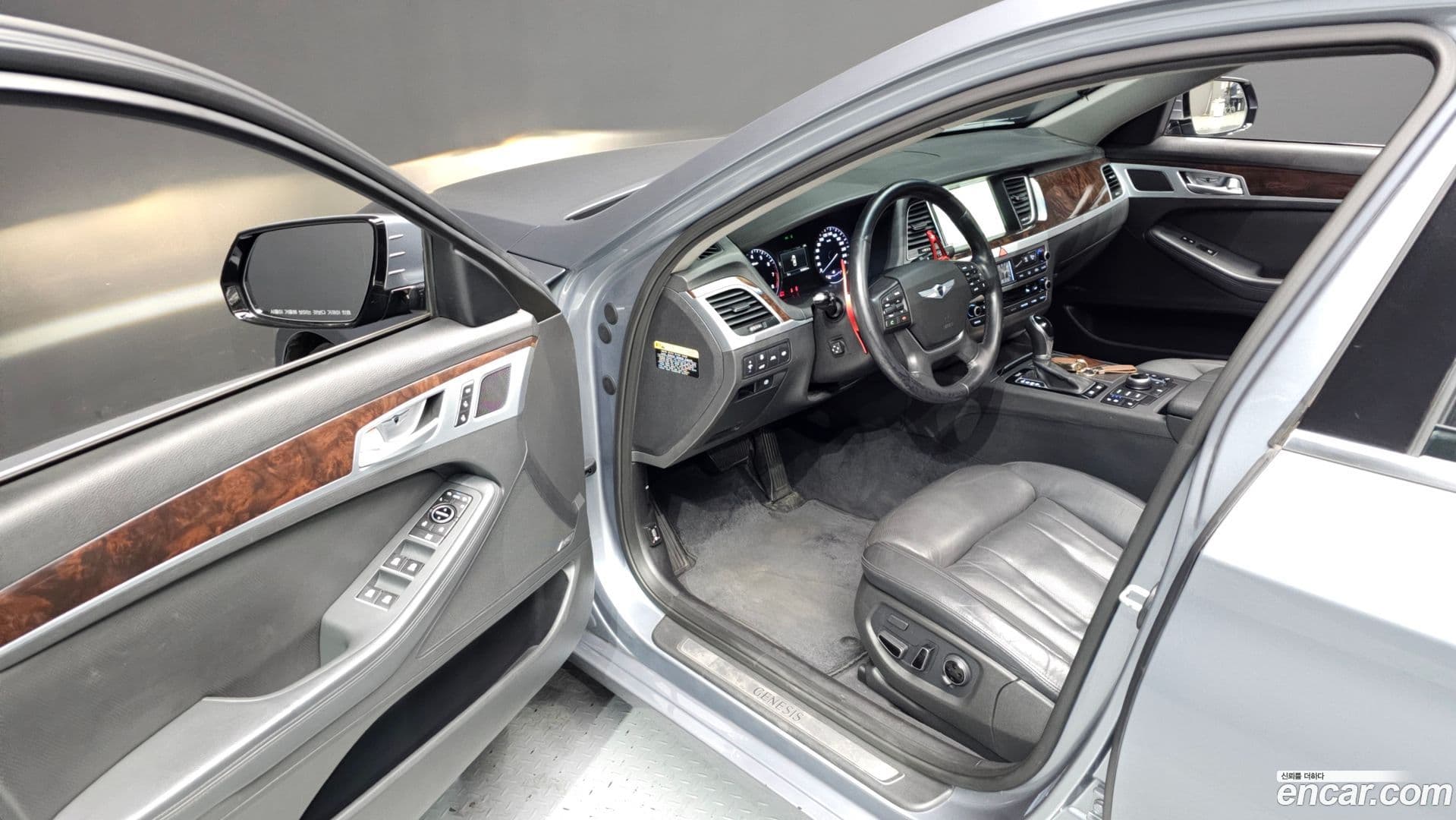 Main__Slider__Photo:Genesis Hyundai 2014.4-9