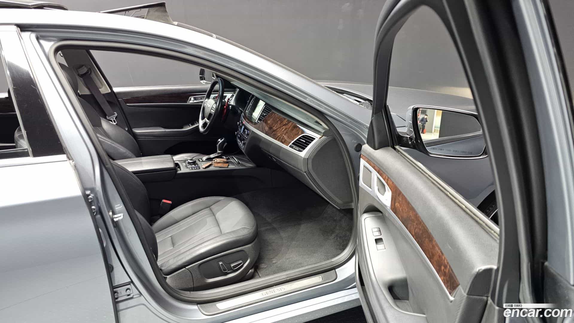 Genesis Hyundai 2014.4-OPTION-015