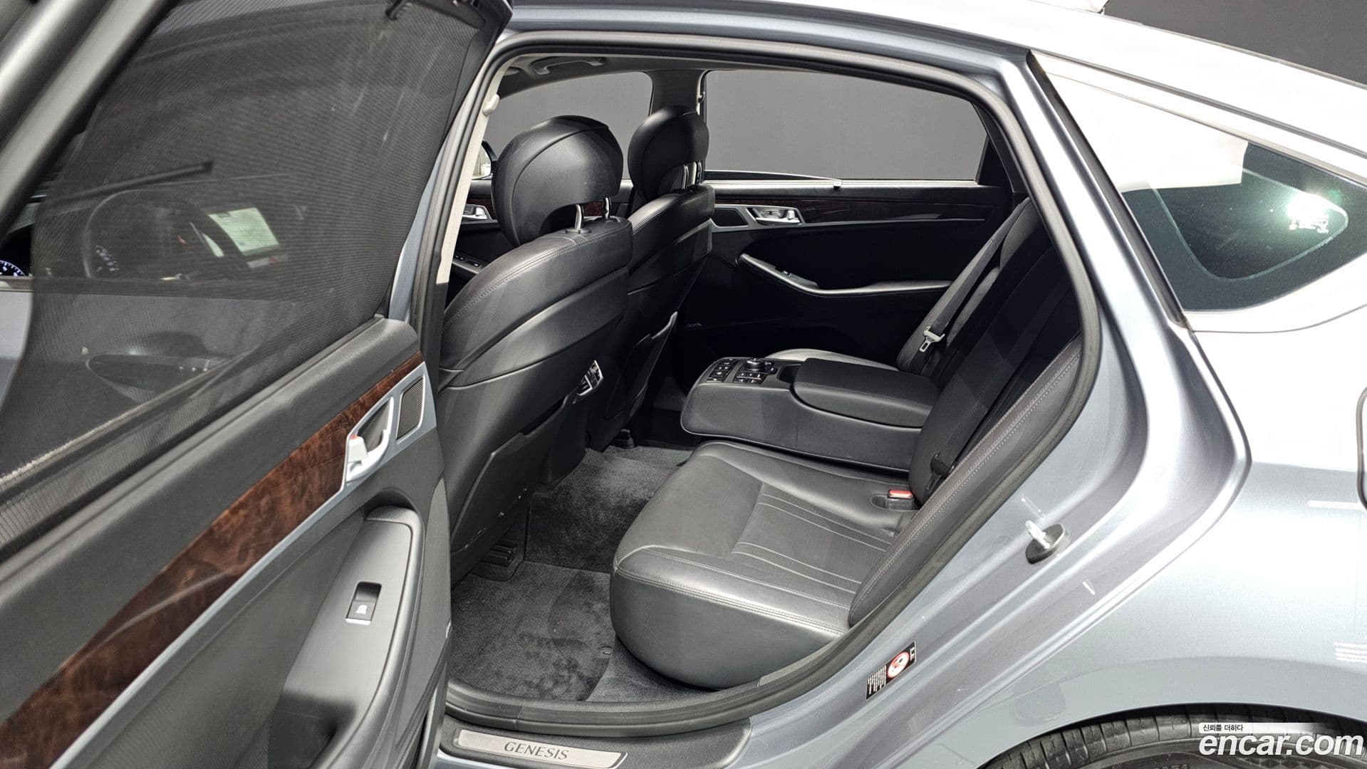 Main__Slider__Photo:Genesis Hyundai 2014.4-11