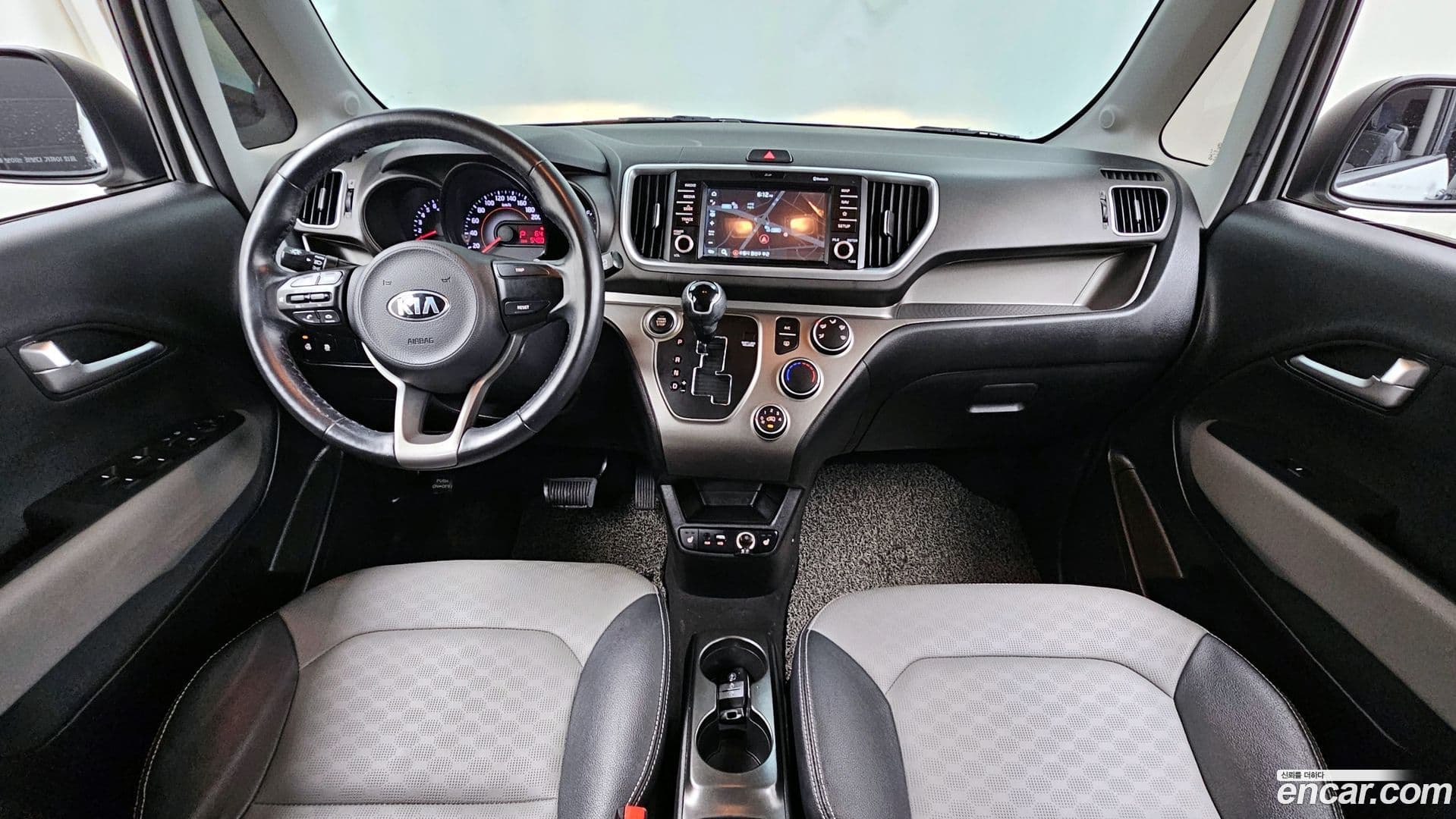 Main__Slider__Photo:RAY Kia 2019.6-6