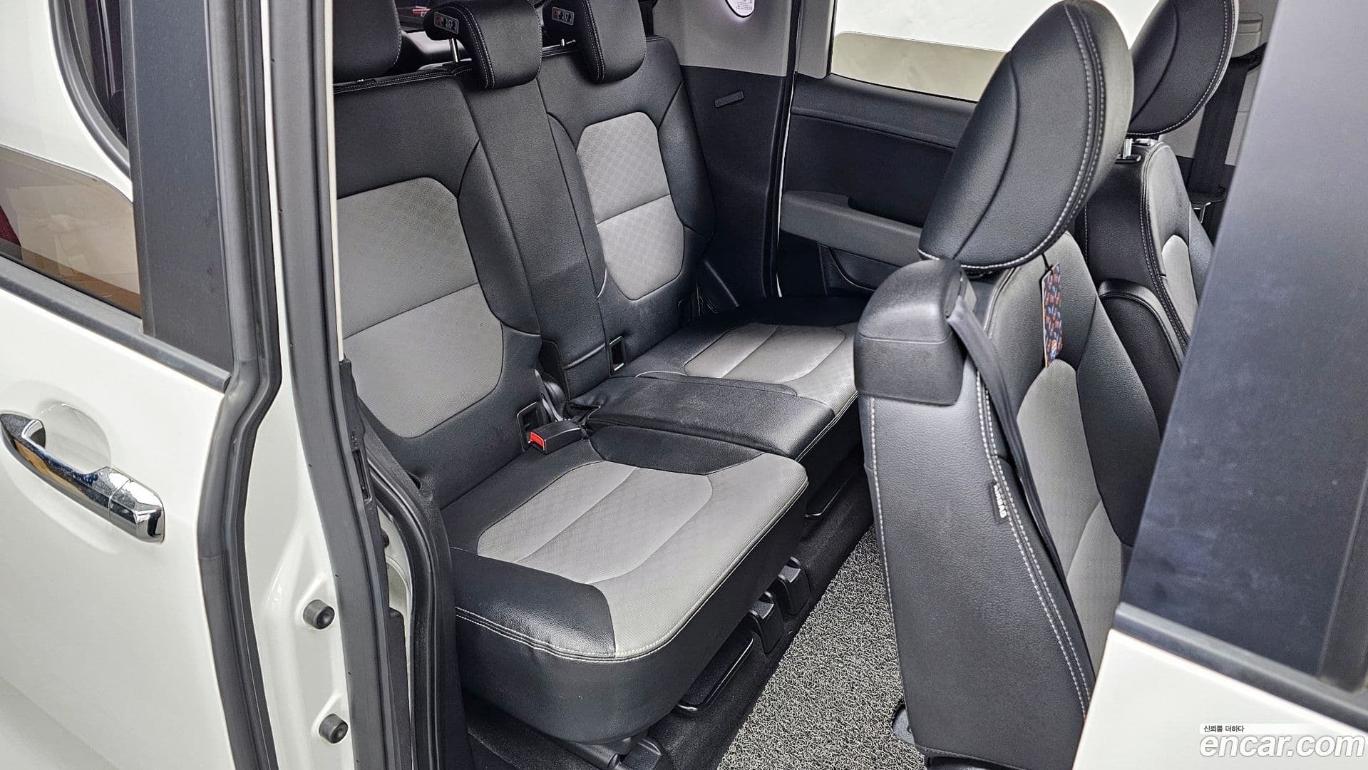 Main__Slider__Photo:RAY Kia 2019.6-11