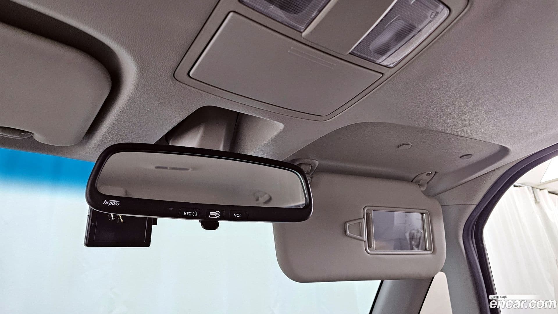 Main__Slider__Photo:RAY Kia 2019.6-16