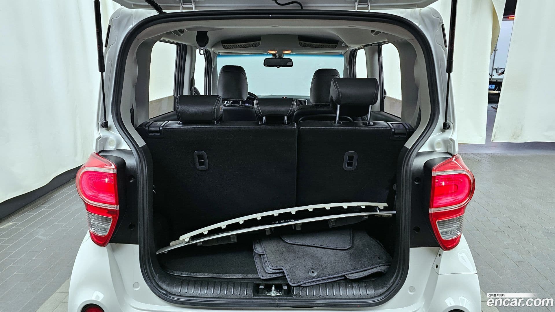 Main__Slider__Photo:RAY Kia 2019.6-19