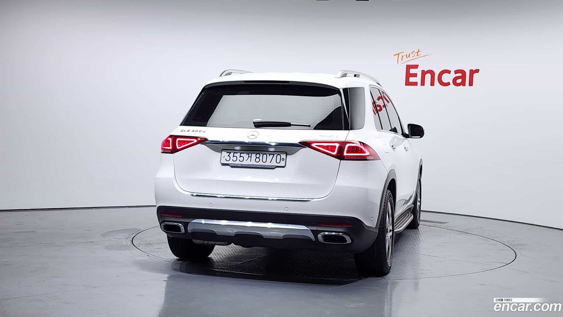 GLE-Class Mercedes-Benz 2019.10-OUTER-004