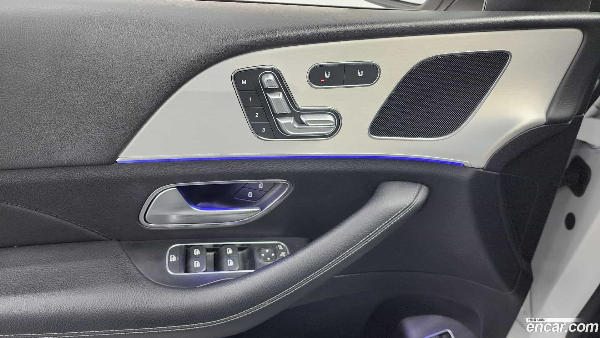 GLE-Class Mercedes-Benz 2019.10-OPTION-021