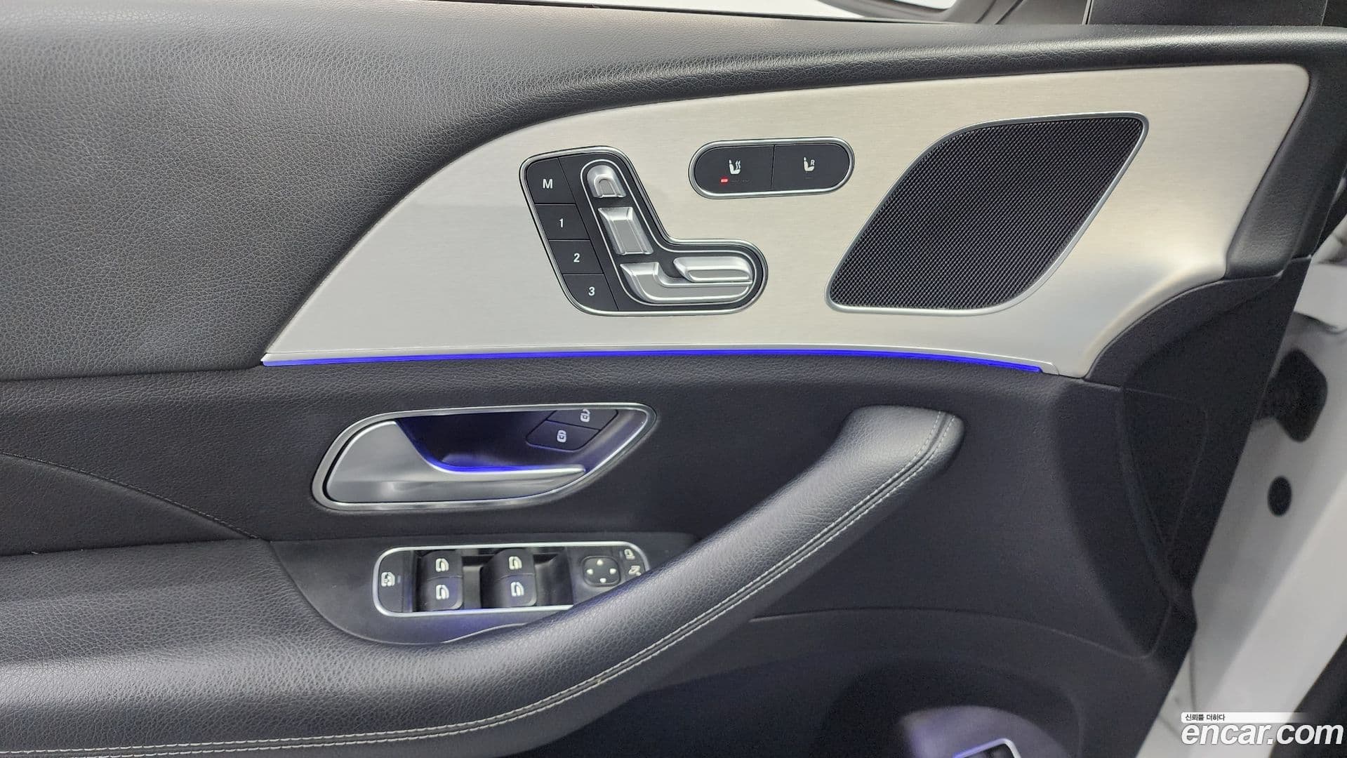 Main__Slider__Photo:GLE-Class Mercedes-Benz 2019.10-16