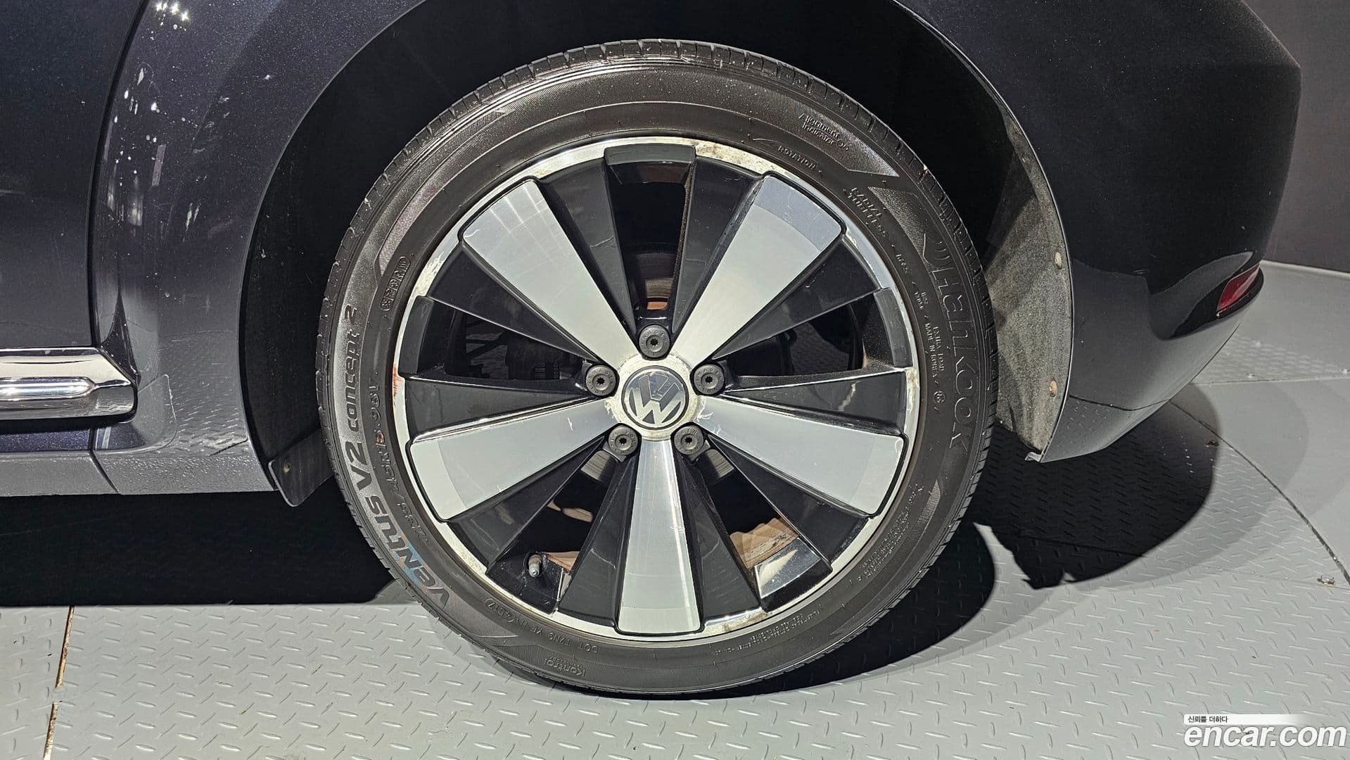 Main__Slider__Photo:Beatle Volkswagen 2012.9-4