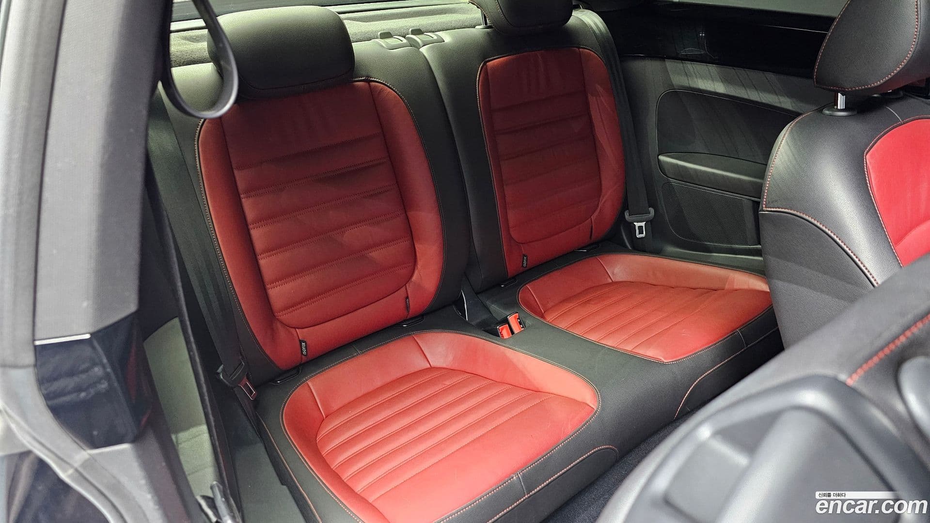 Main__Slider__Photo:Beatle Volkswagen 2012.9-11