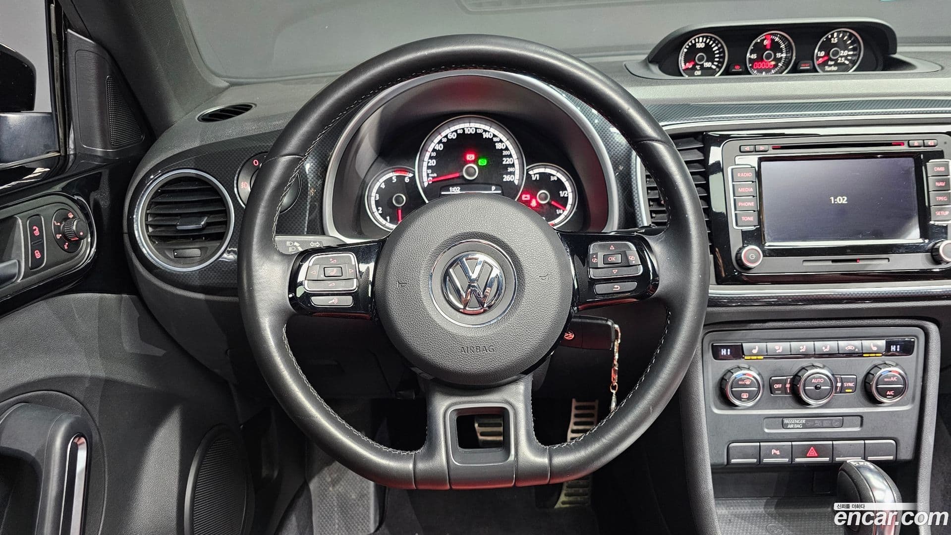 Main__Slider__Photo:Beatle Volkswagen 2012.9-12