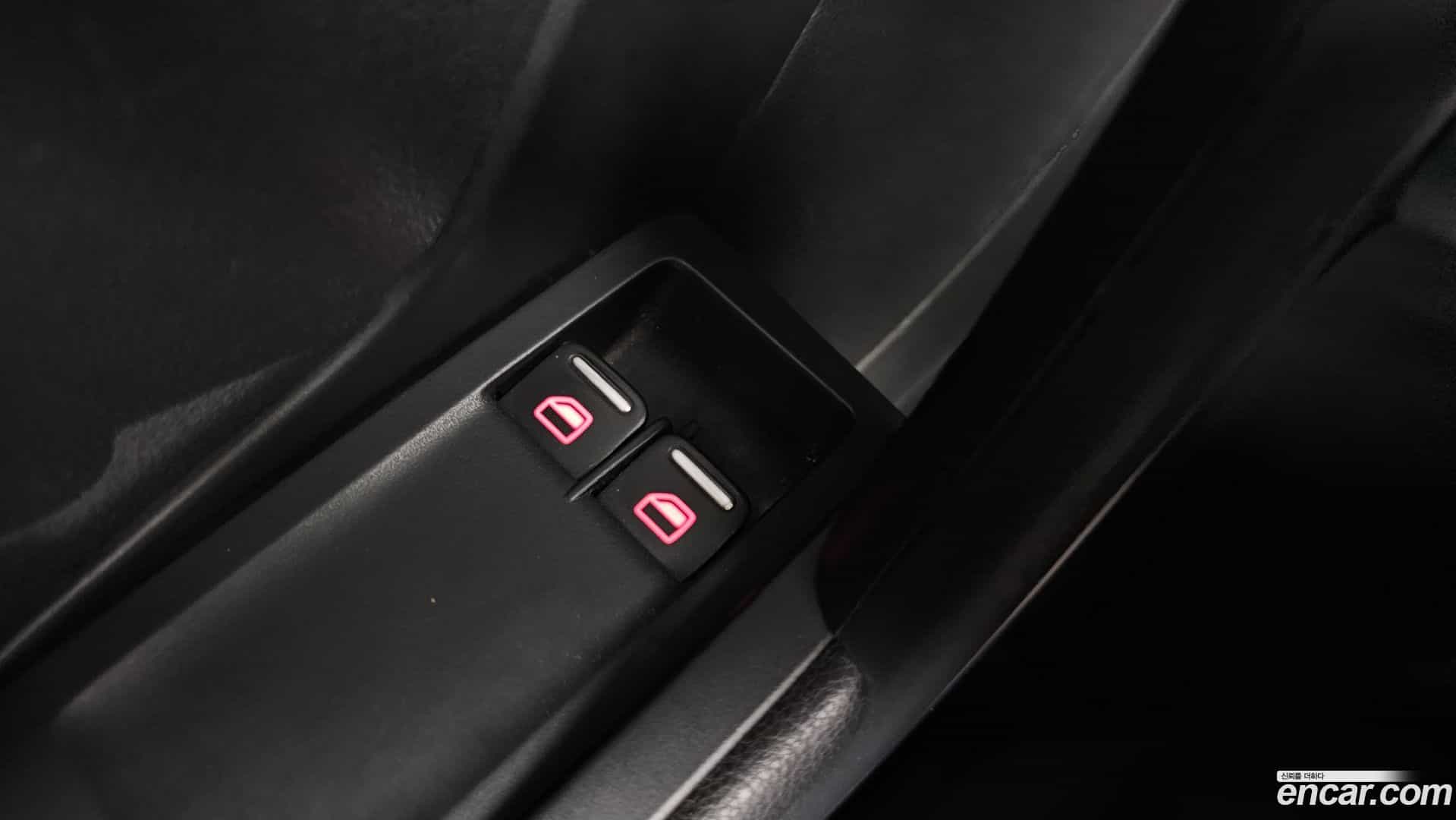 Beatle Volkswagen 2012.9-OPTION-020