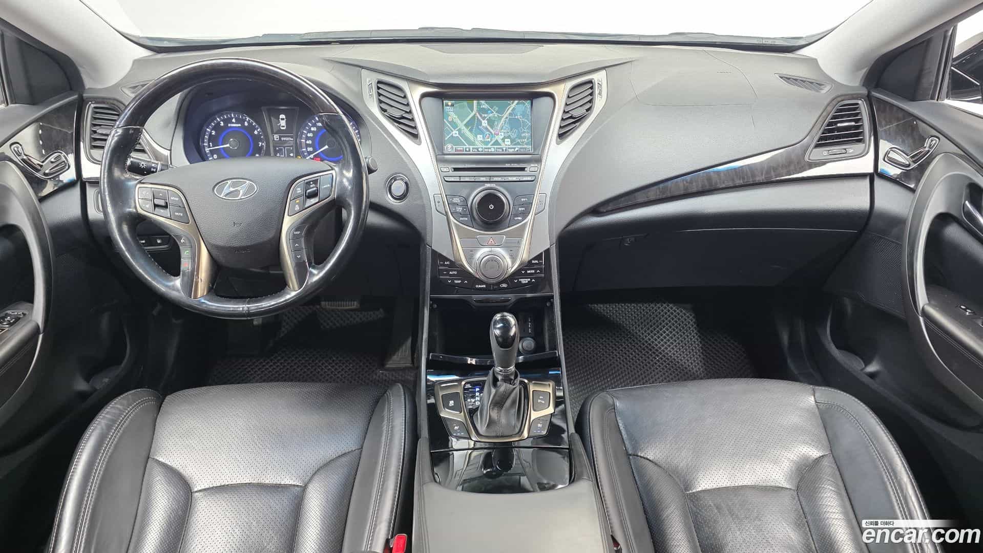 Grandeur Hyundai 2012.10-INNER-007