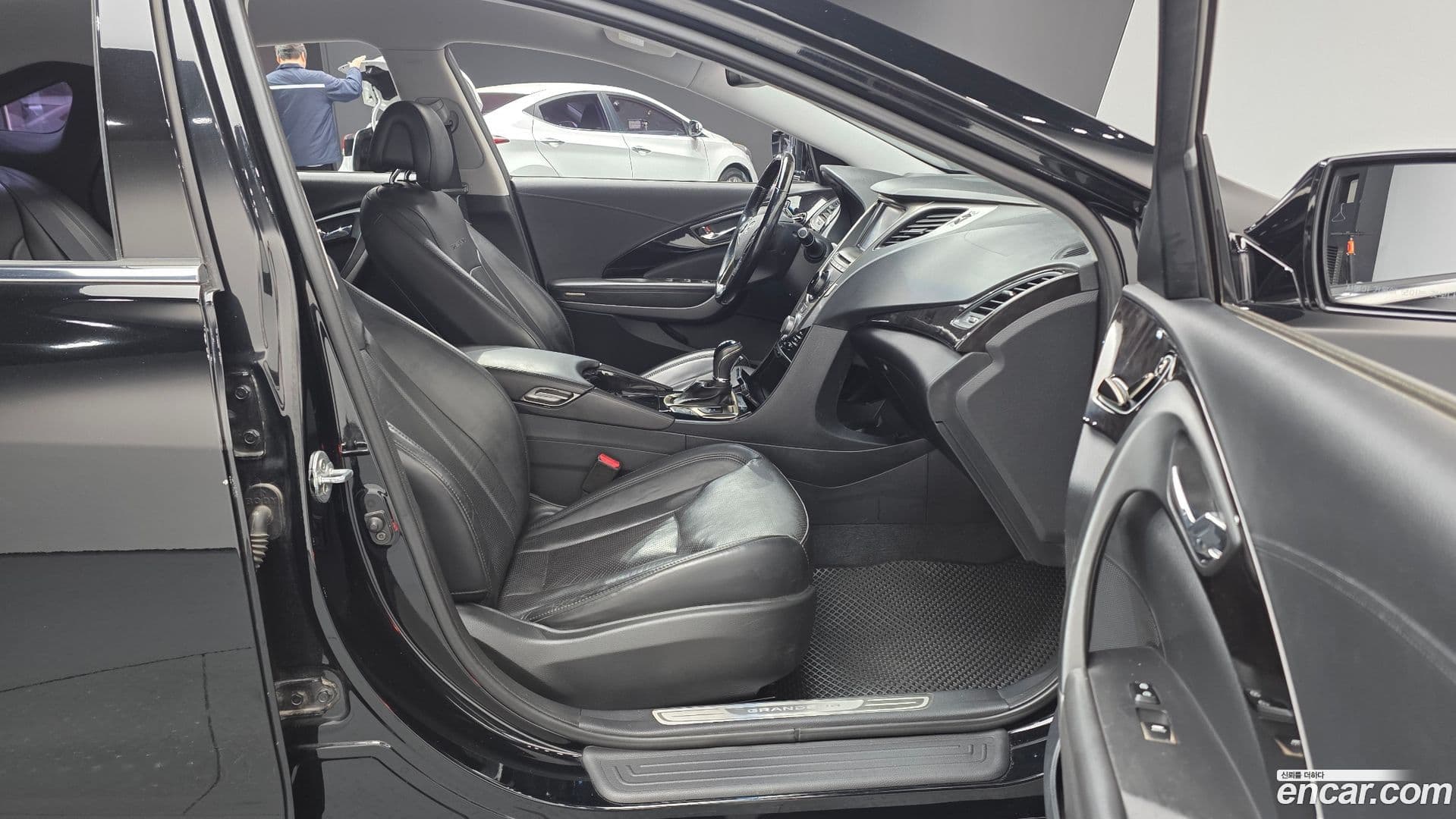 Main__Slider__Photo:Grandeur Hyundai 2012.10-9