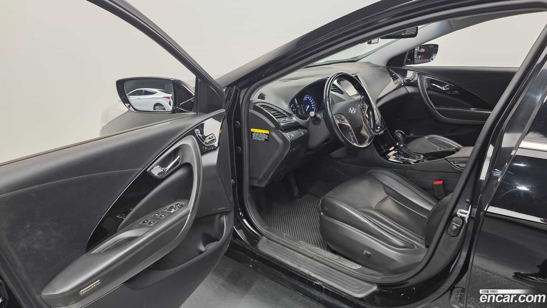 Grandeur Hyundai 2012.10-OPTION-015