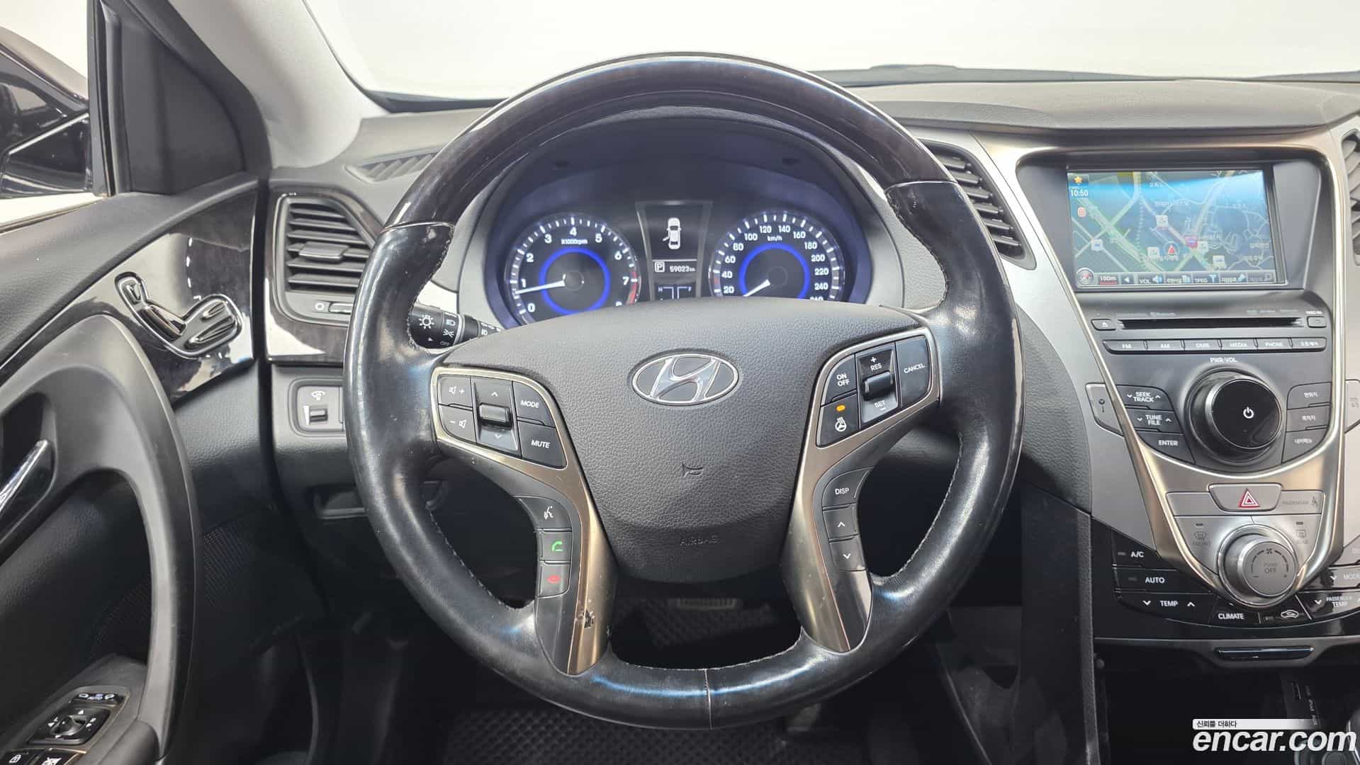 Grandeur Hyundai 2012.10-OPTION-017