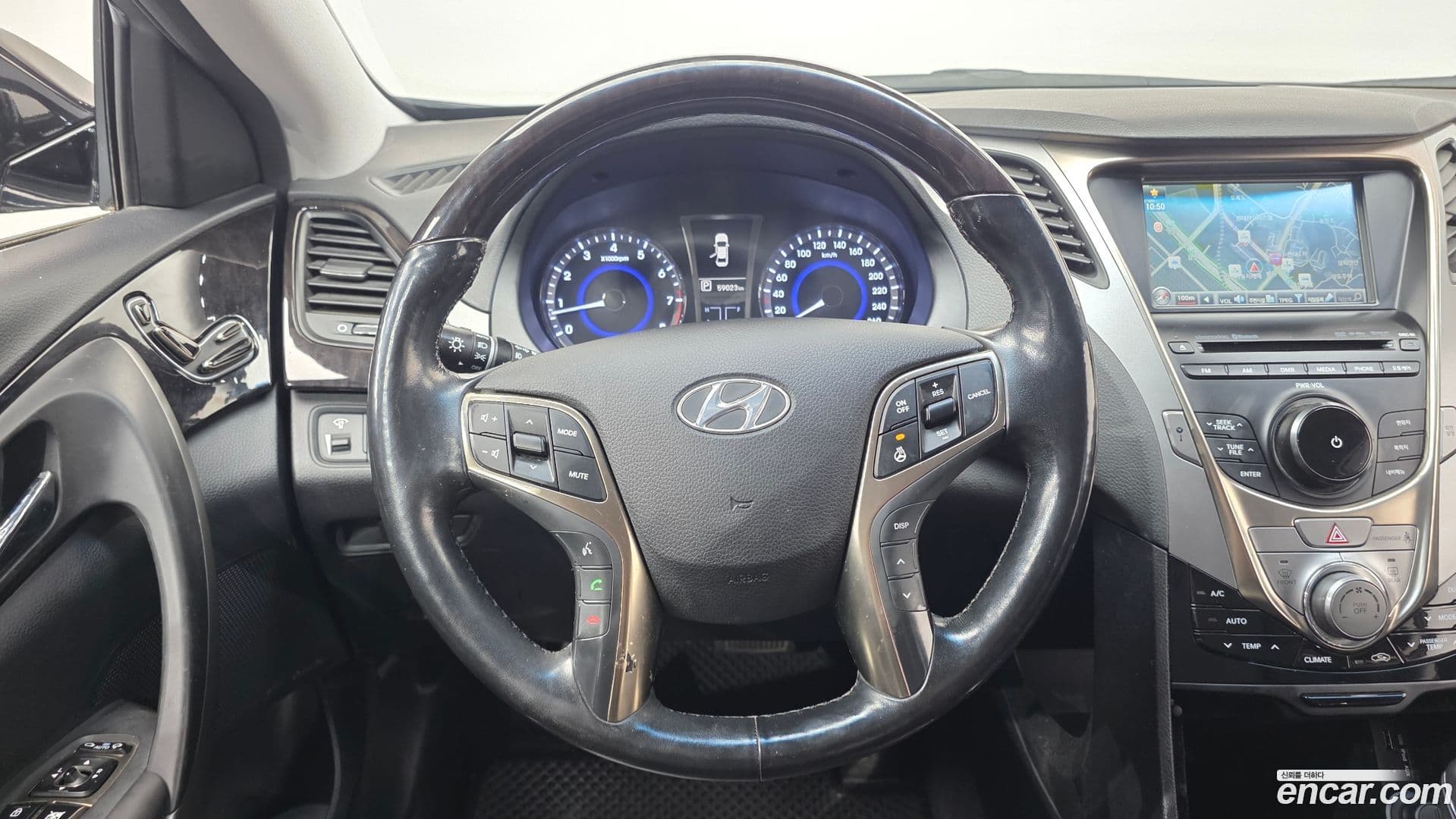 Main__Slider__Photo:Grandeur Hyundai 2012.10-12