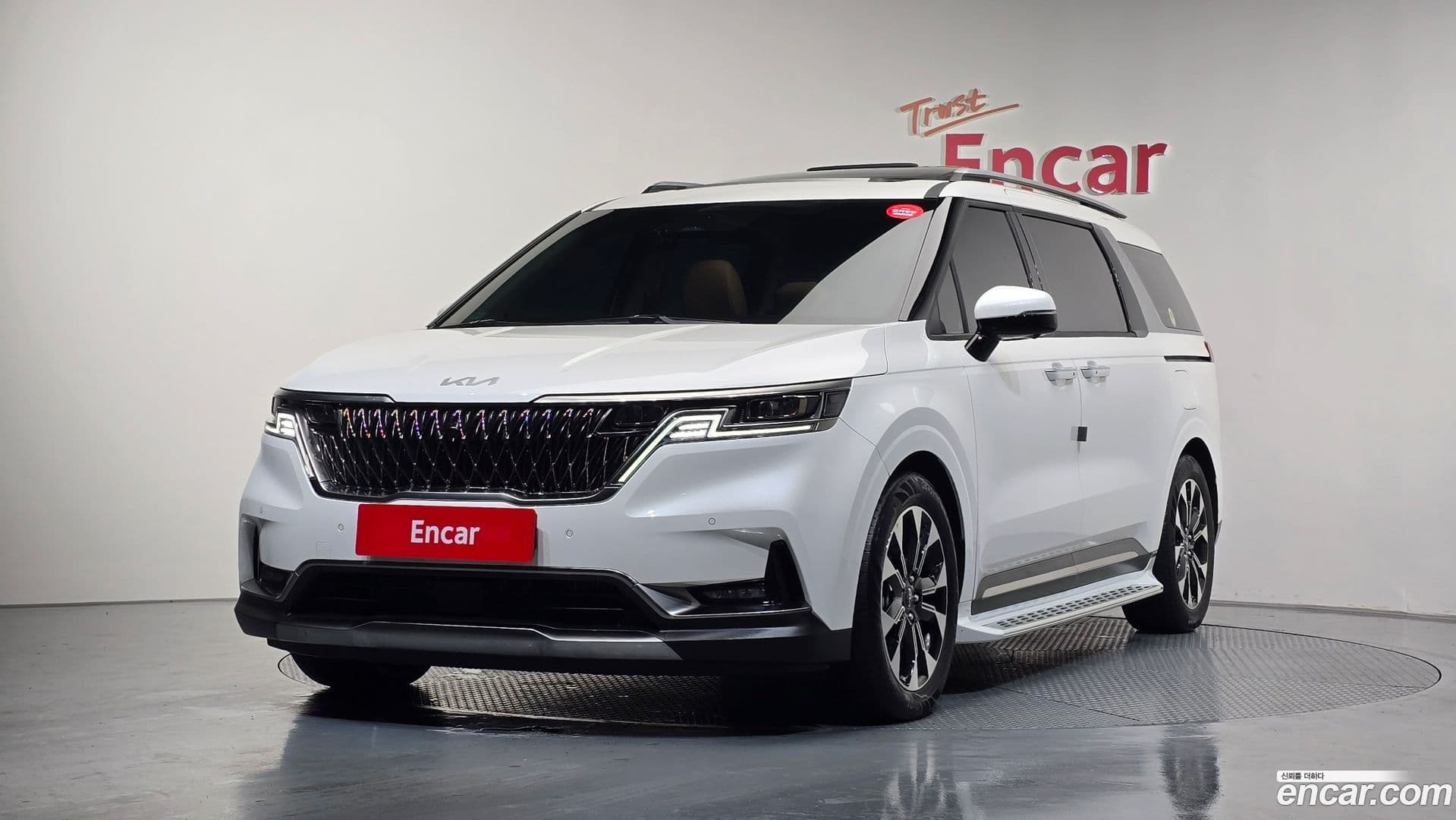 Main__Slider__Photo:Canival Kia 2021.8-0