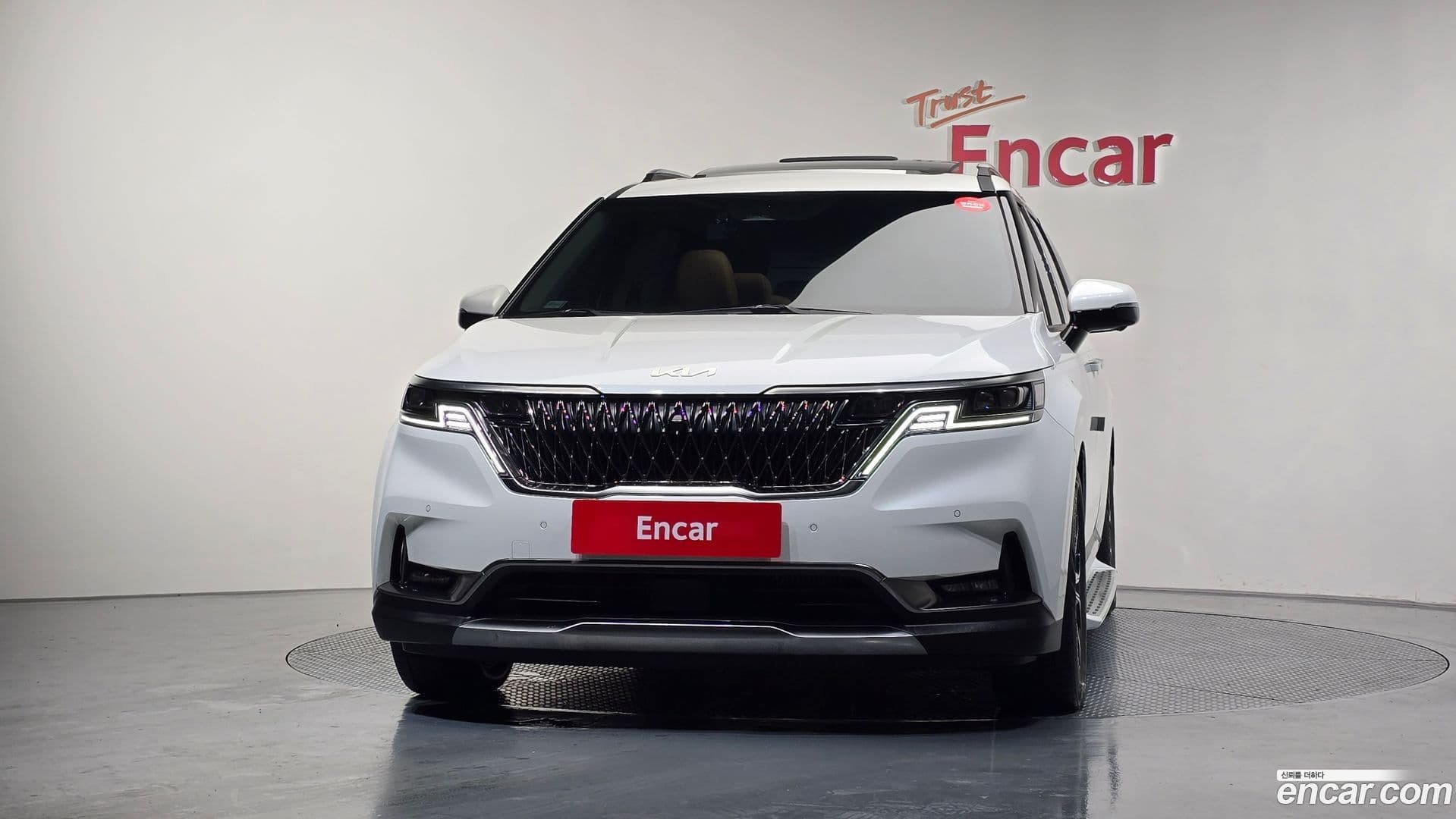 Main__Slider__Photo:Canival Kia 2021.8-2