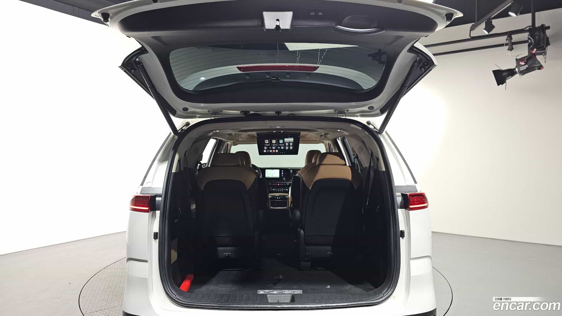 Canival Kia 2021.8-OPTION-024