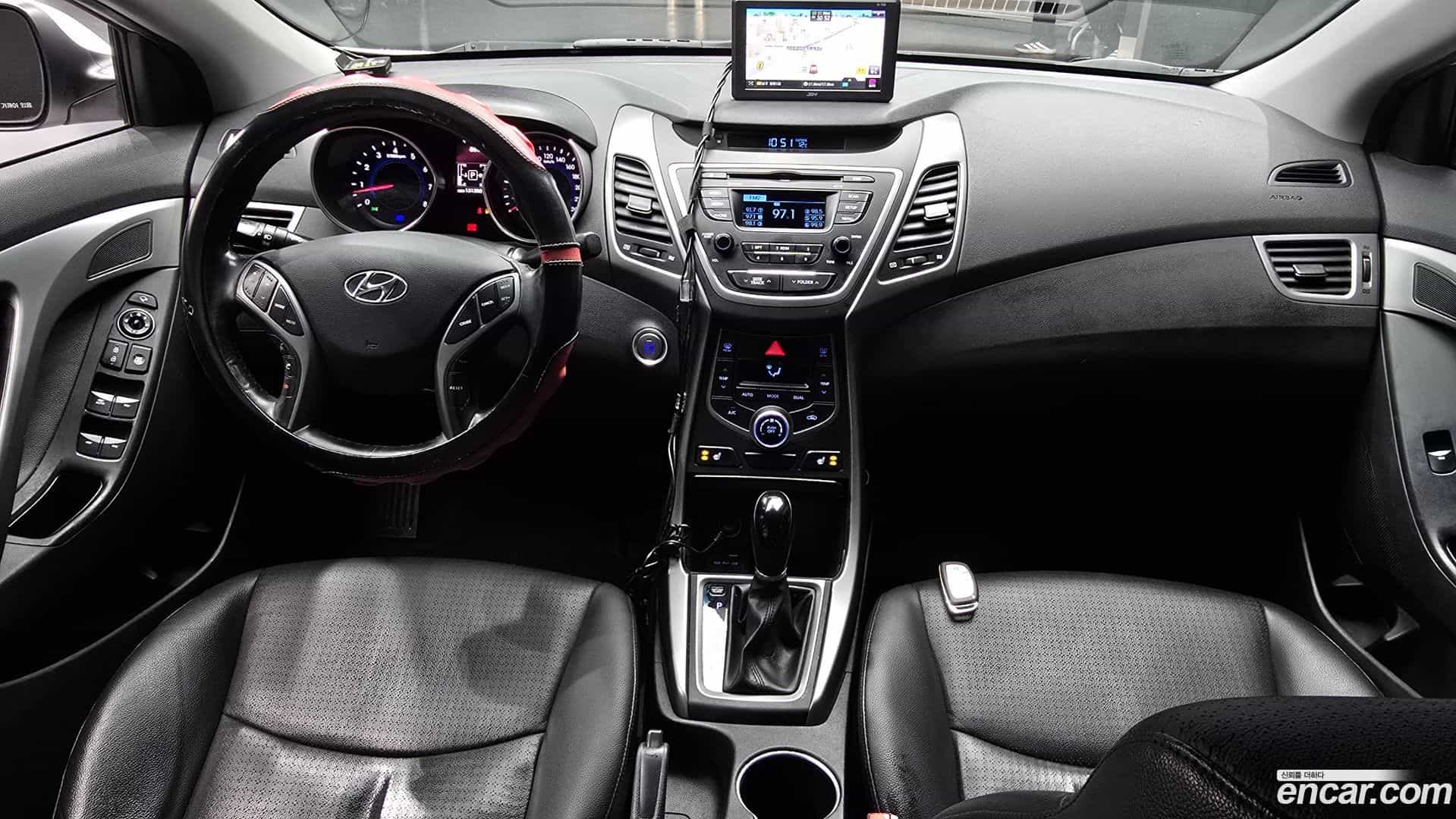 AVANTE Hyundai 2013.9-INNER-007