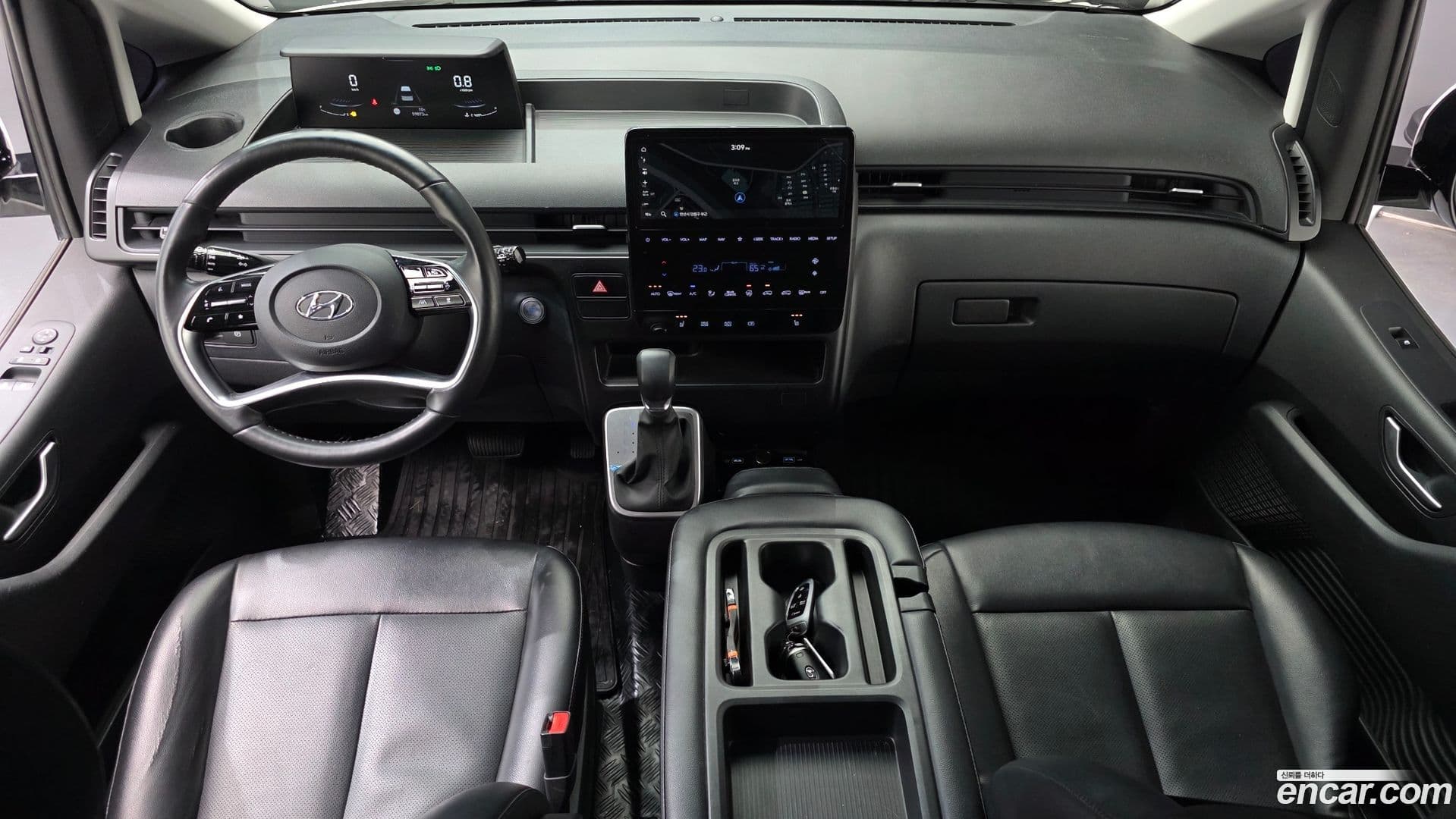 Main__Slider__Photo:Staria Hyundai 2022.11-6