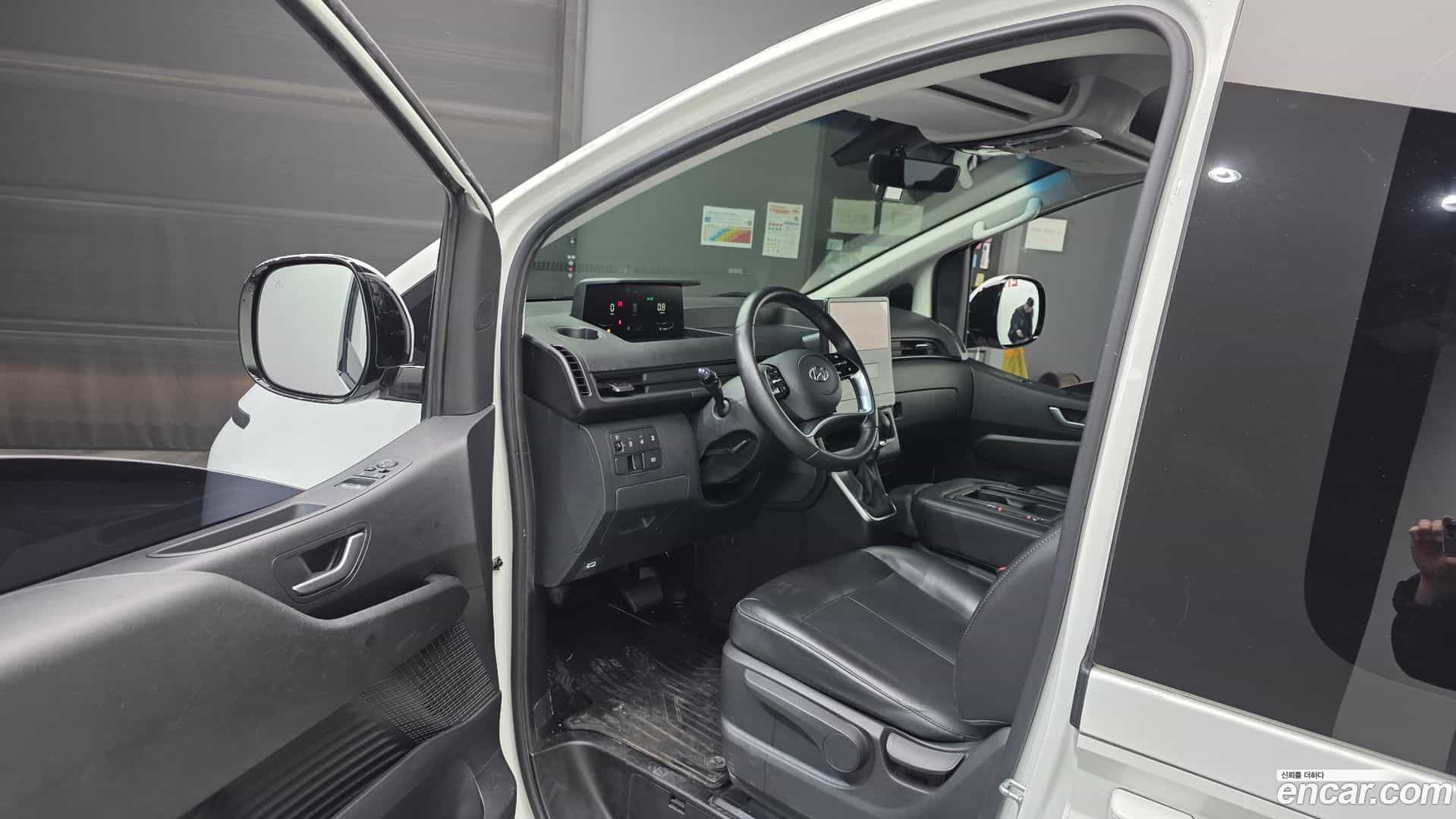 Staria Hyundai 2022.11-INNER-010